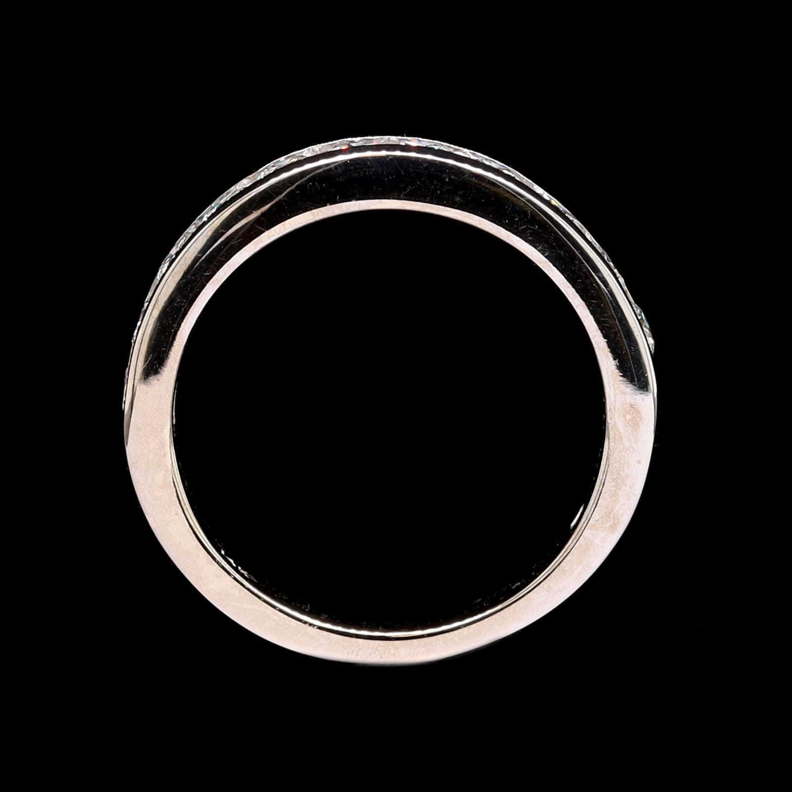 14K White Gold Estate Diamond Band - Image 3