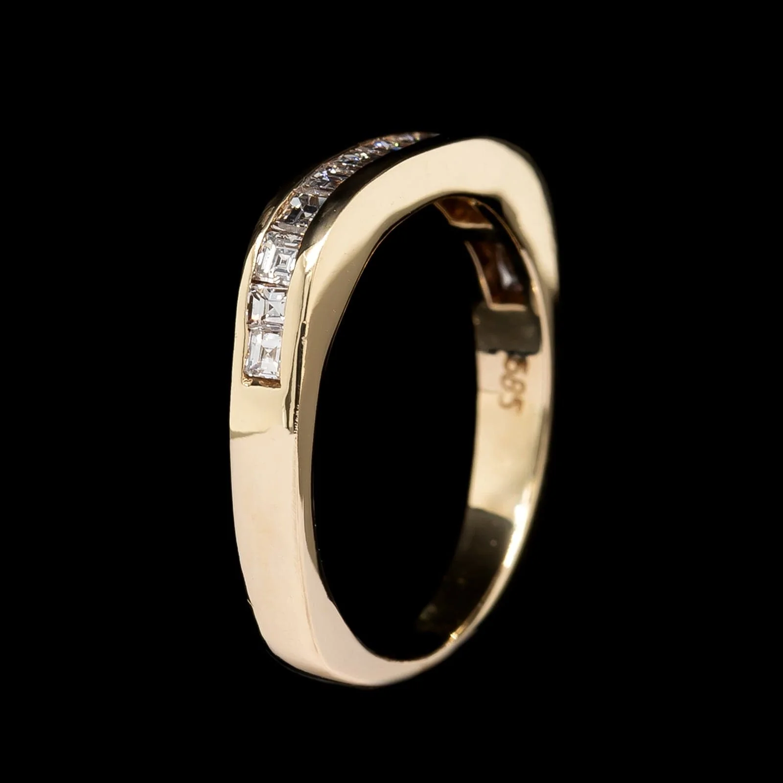 14K Yellow Gold Estate Diamond Band - Image 2