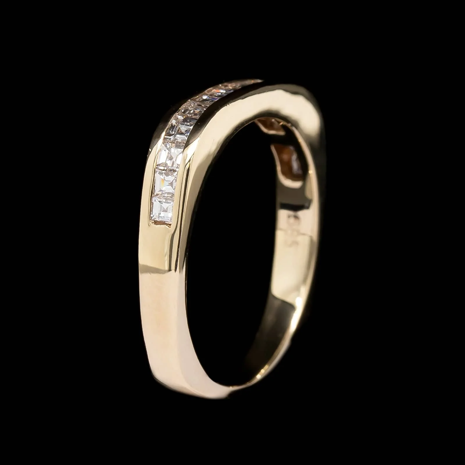 14K Yellow Gold Estate Diamond Band - Image 2