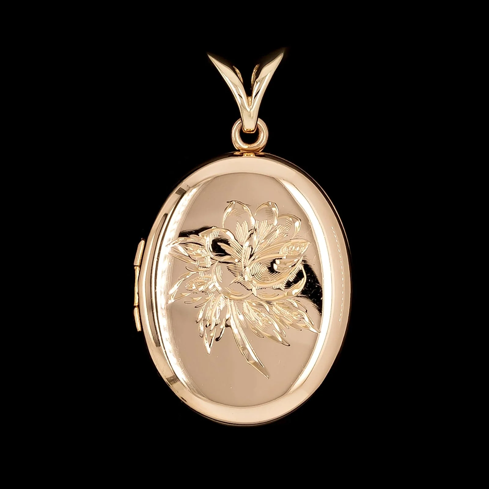 14K Yellow Gold Estate Engraved Flower Locket