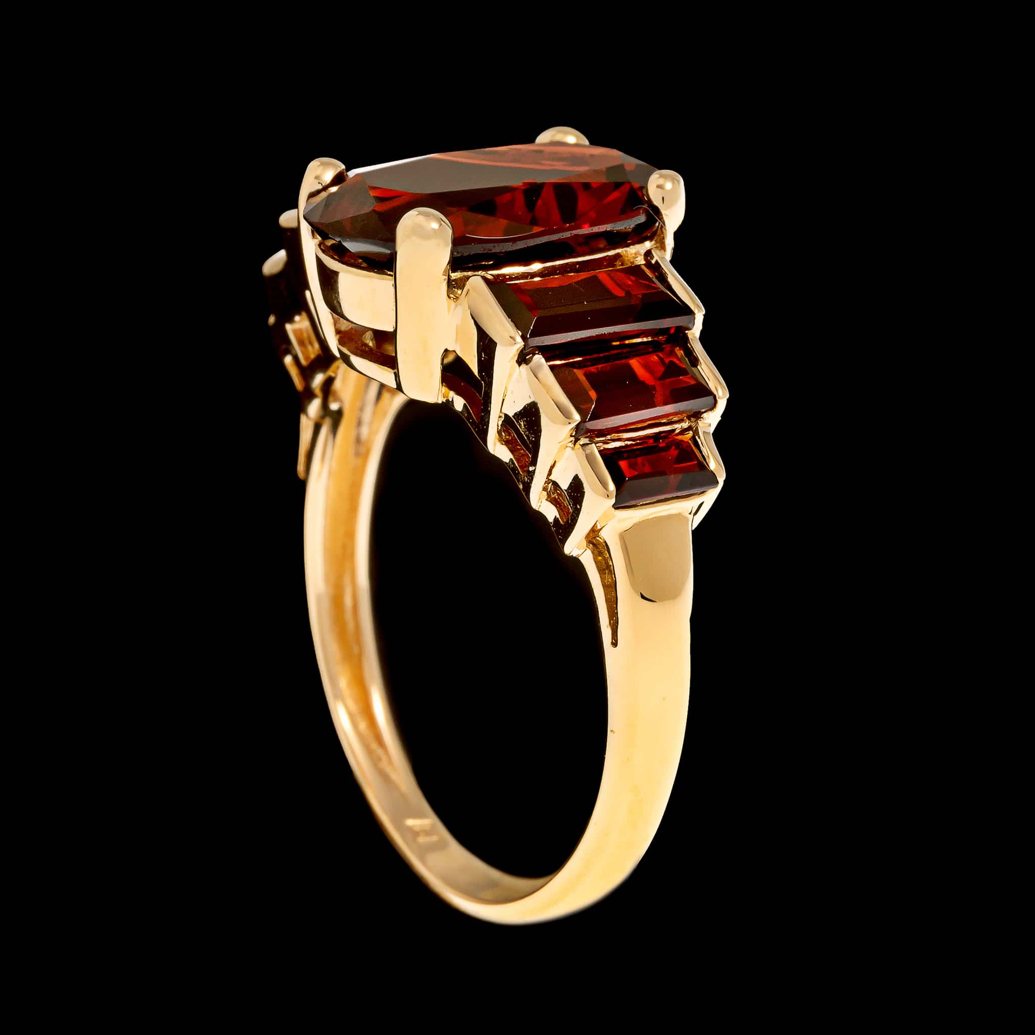14K Yellow Gold Estate Garnet Ring - Image 2