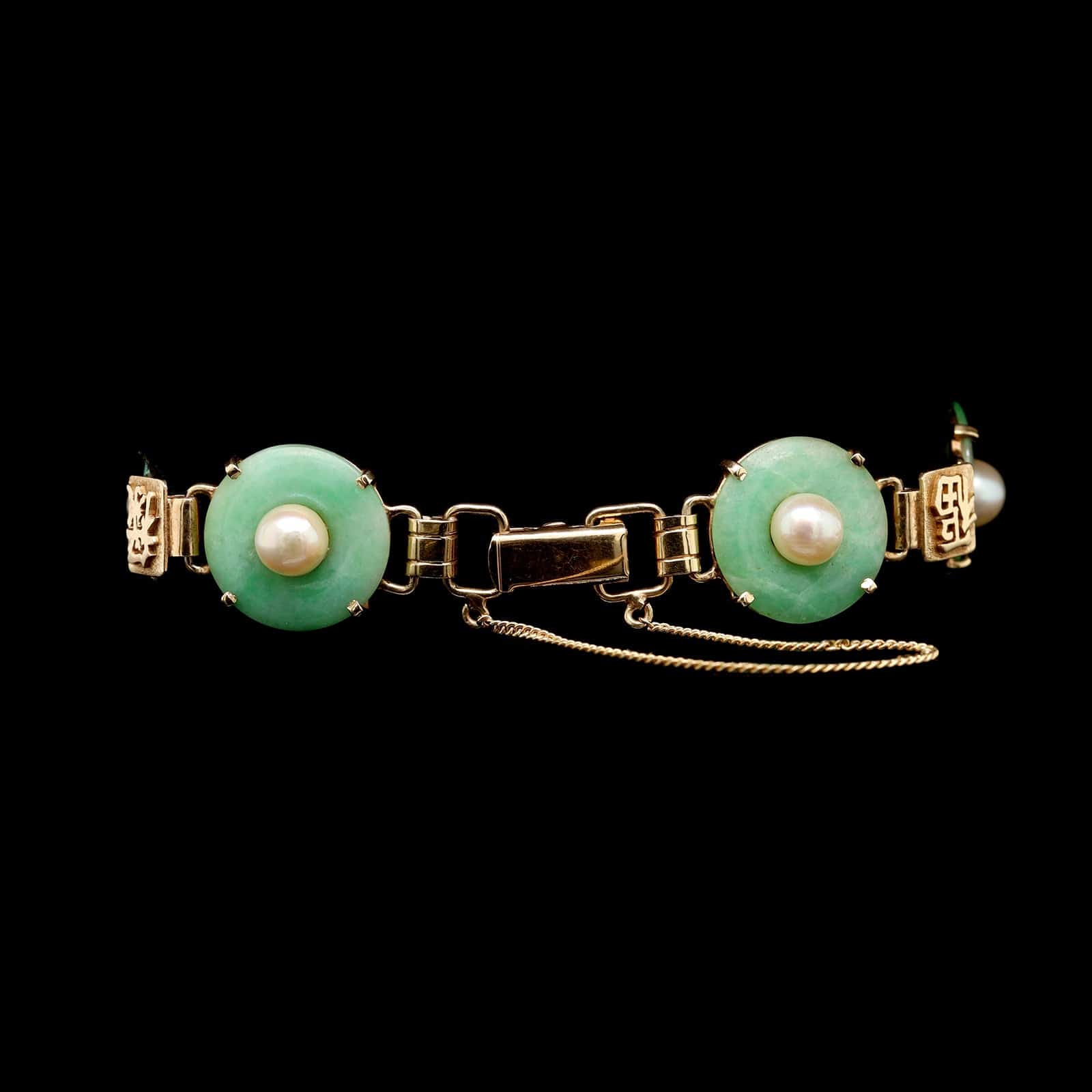14K Yellow Gold Estate Hololith Jadeite and Cultured Pearl Bracelet - Image 2