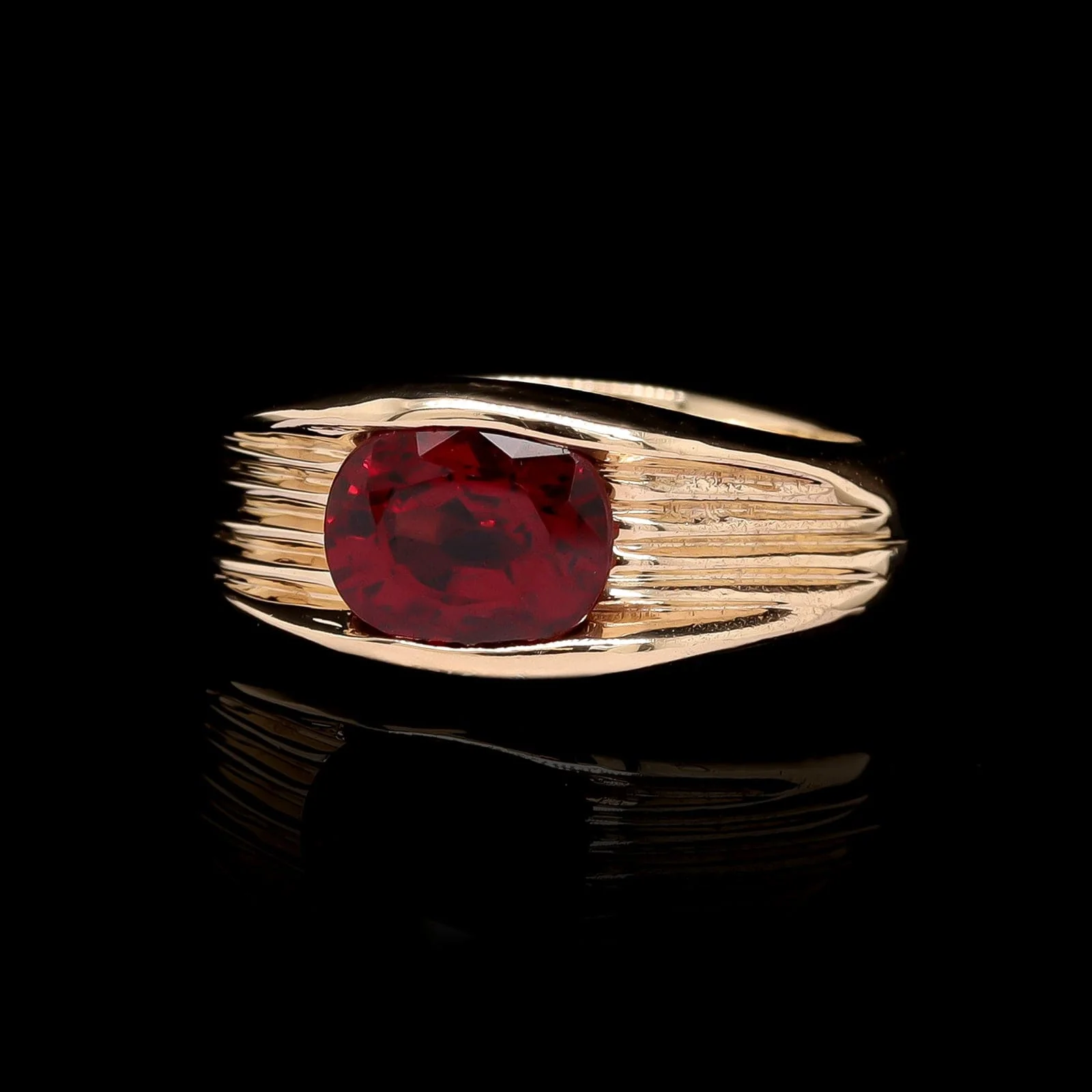 14K Yellow Gold Estate Red Spinel Ring