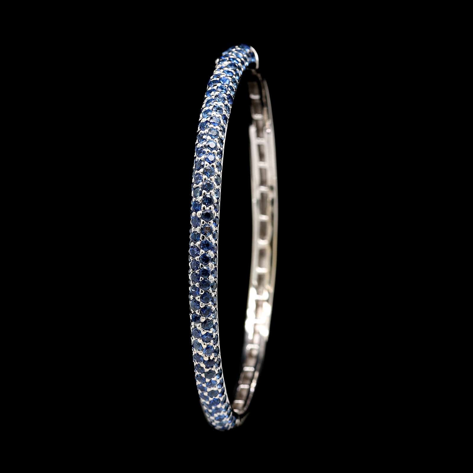 18K White Gold Estate Blue Sapphire Bangle - Image 2