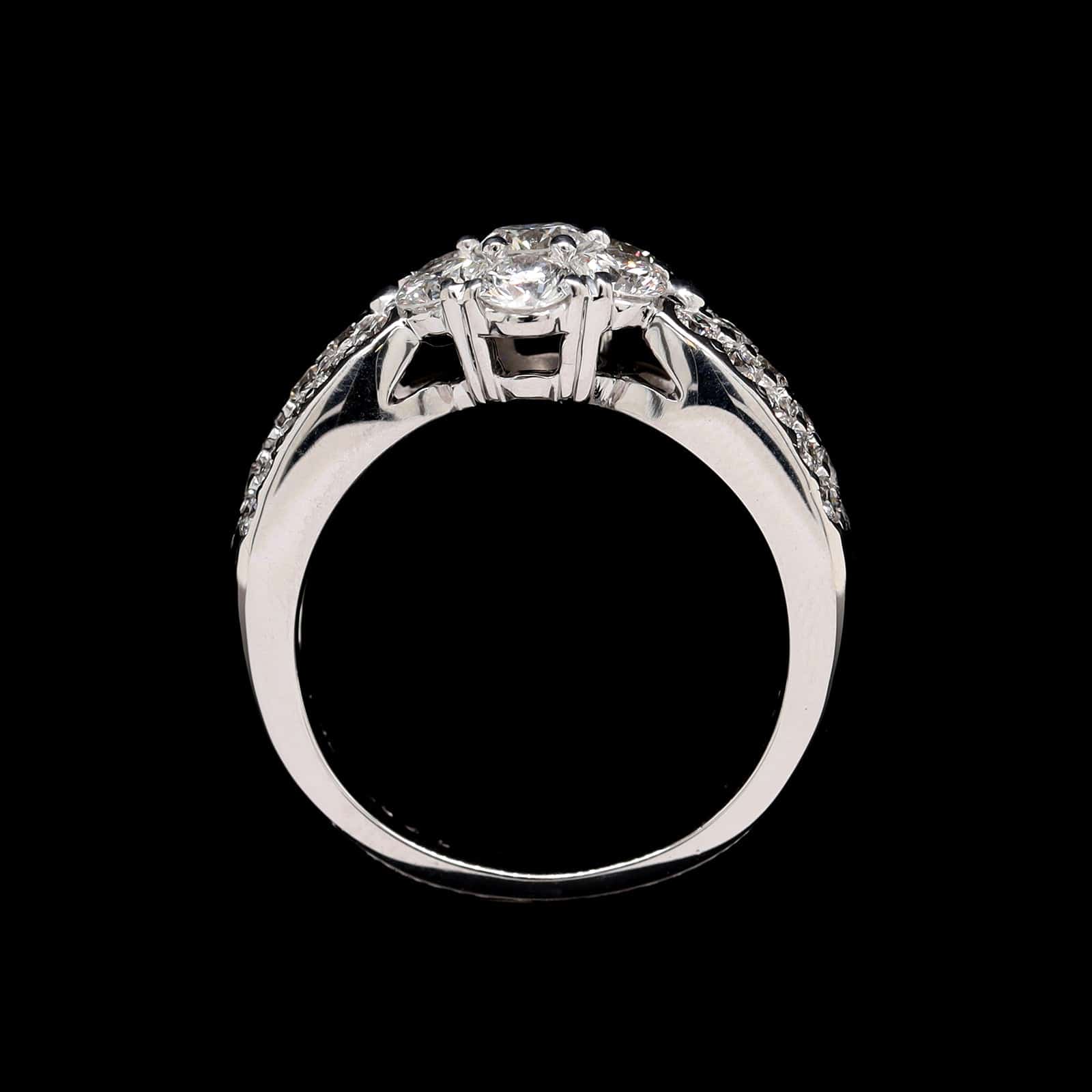 18K White Gold Estate Diamond Ring - Image 3