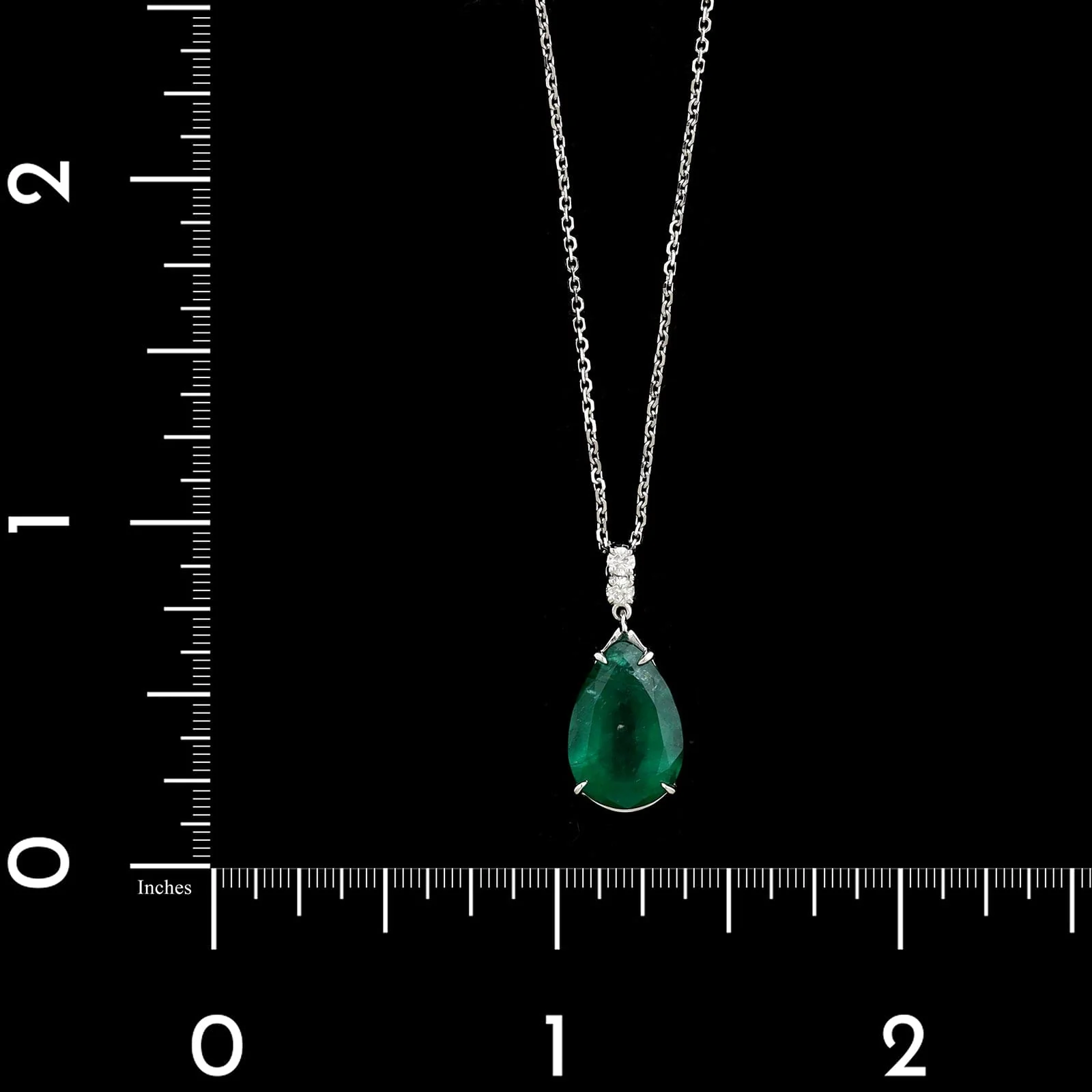 18K White Gold Estate Emerald and Diamond Necklace - Image 4