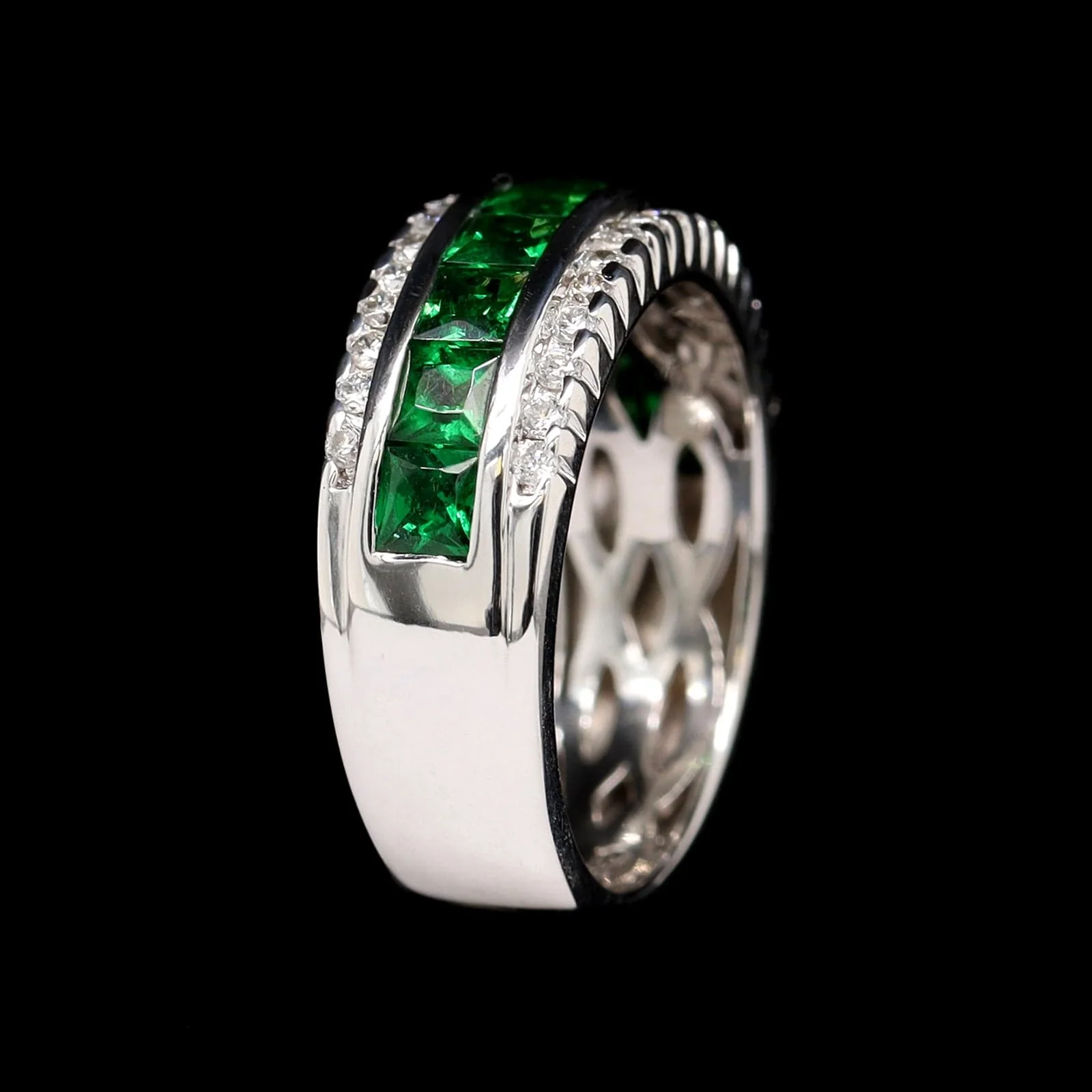 18K White Gold Estate Tsavorite and Diamond Ring - Image 2