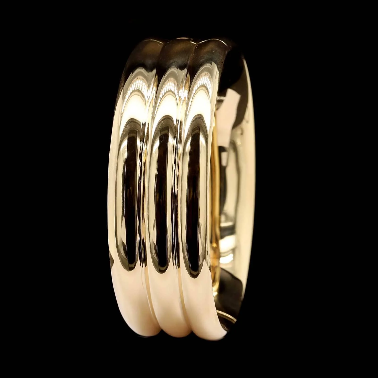 18K Yellow Gold Estate Bangle Bracelet - Image 2