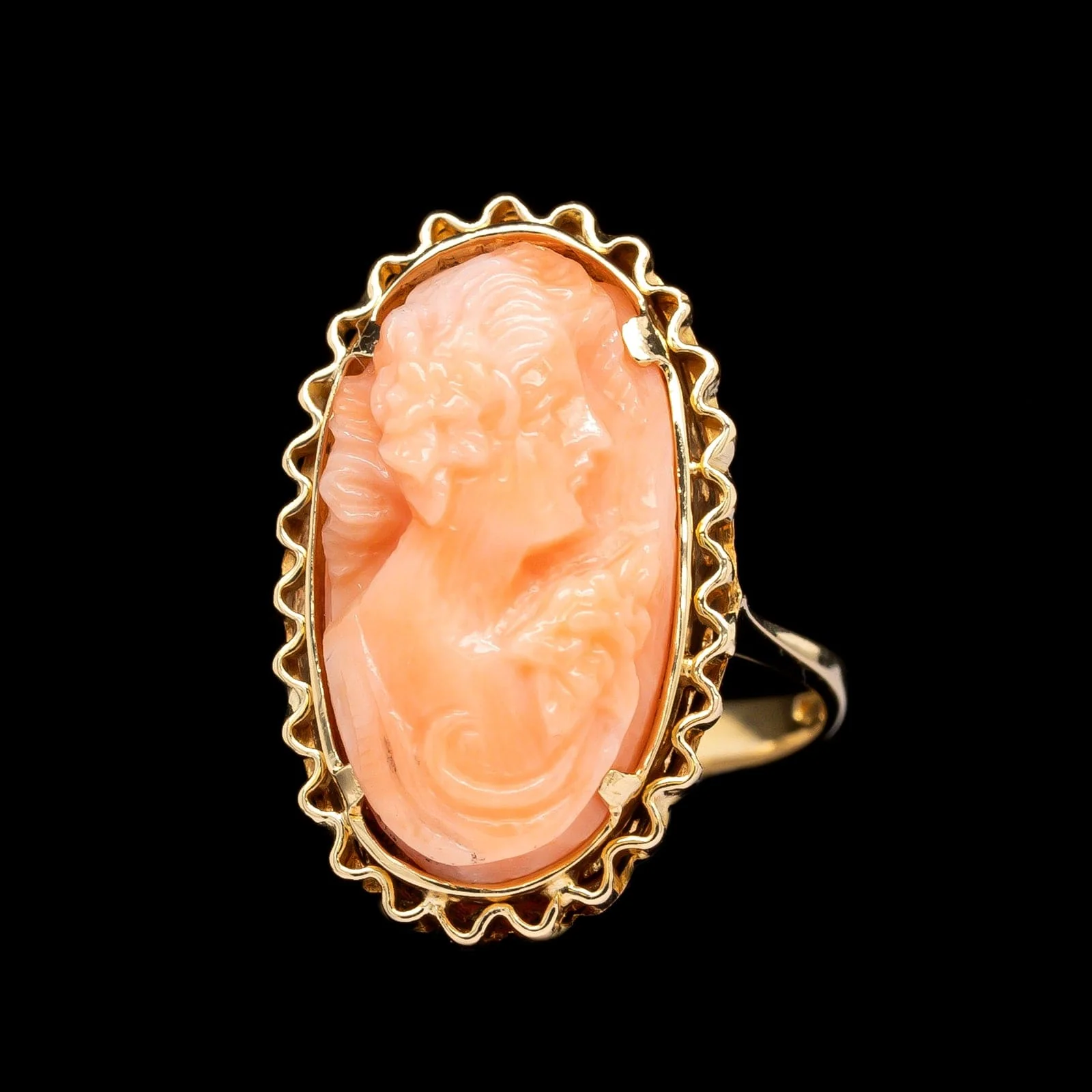 18K Yellow Gold Estate Coral Cameo Ring