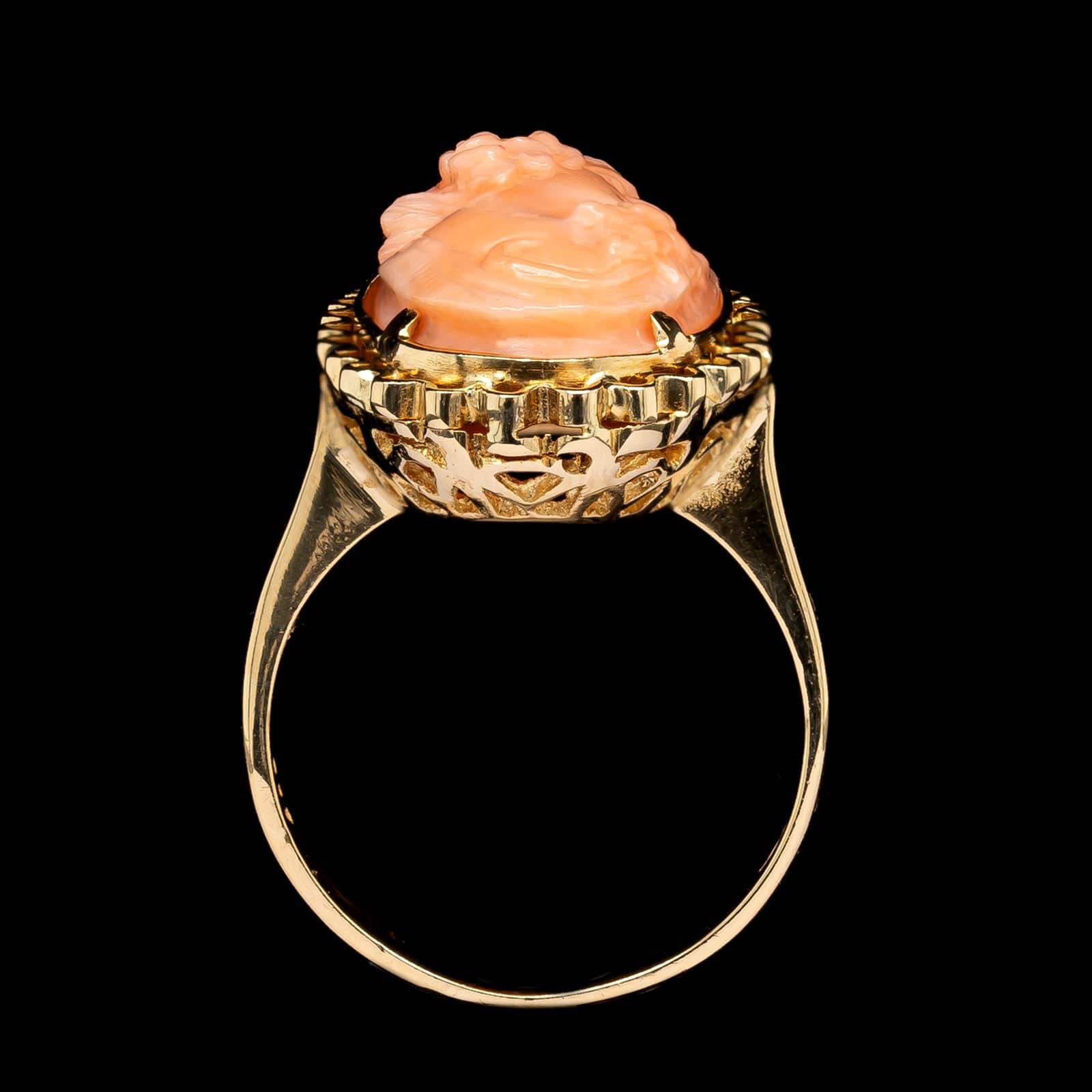 18K Yellow Gold Estate Coral Cameo Ring - Image 3