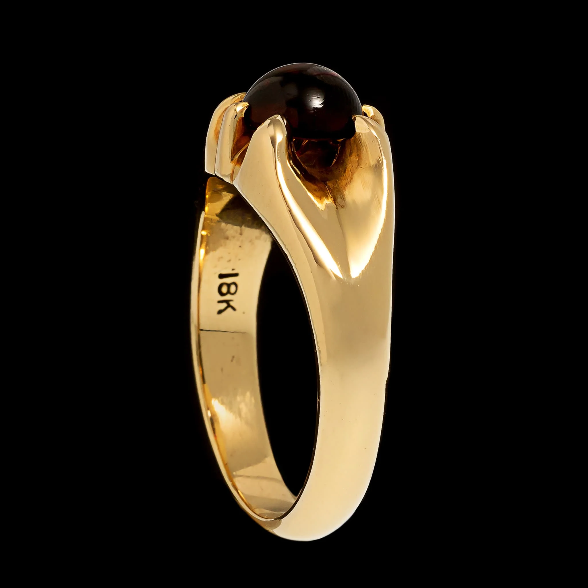 18K Yellow Gold Estate Garnet Ring - Image 2