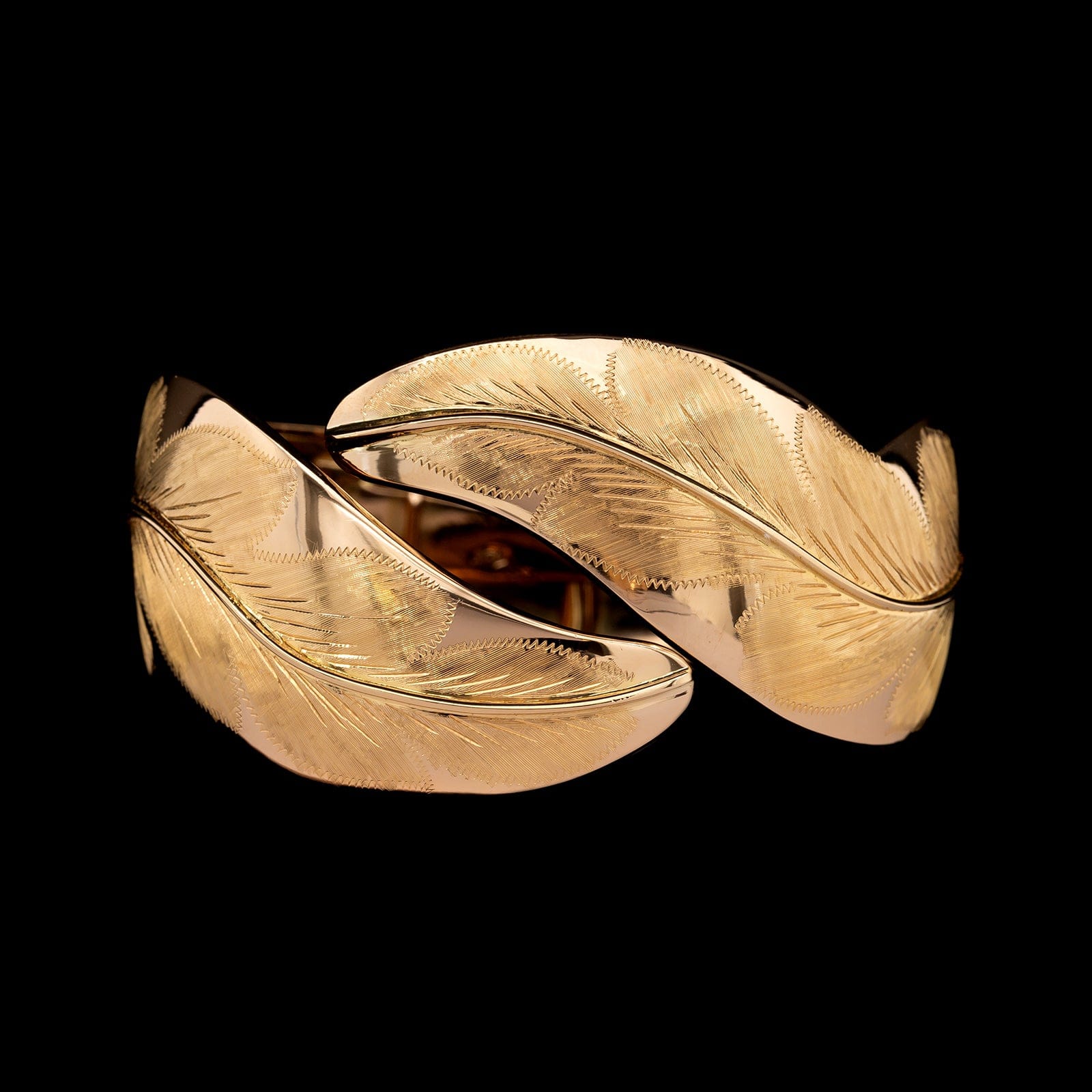 18K Yellow Gold Estate Leaf Engraved Bracelet