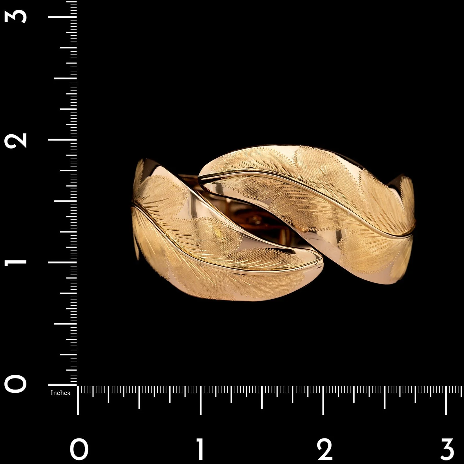 18K Yellow Gold Estate Leaf Engraved Bracelet - Image 3