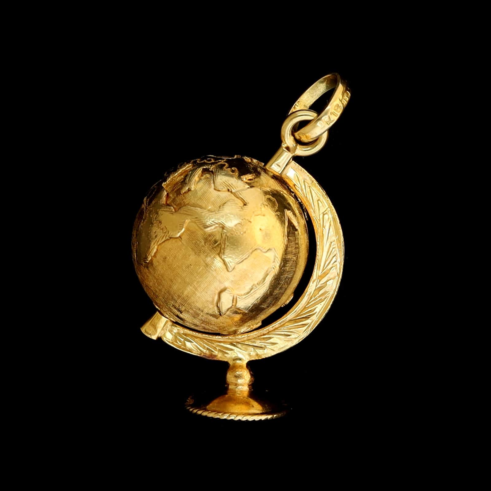 18K Yellow Gold Estate Moving World Globe Charm