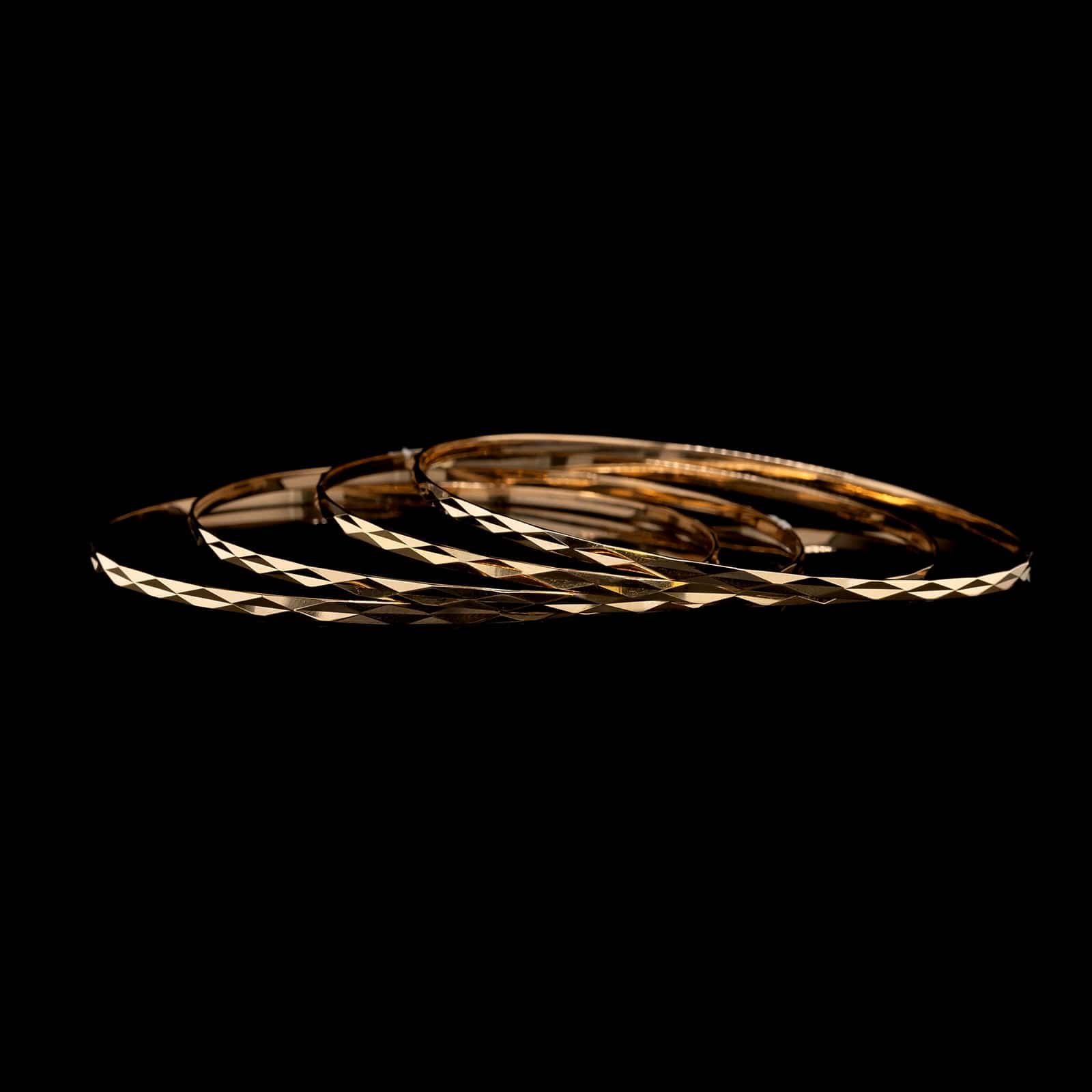 18K Yellow Gold Estate Set of Four Bangle Bracelets - Image 2