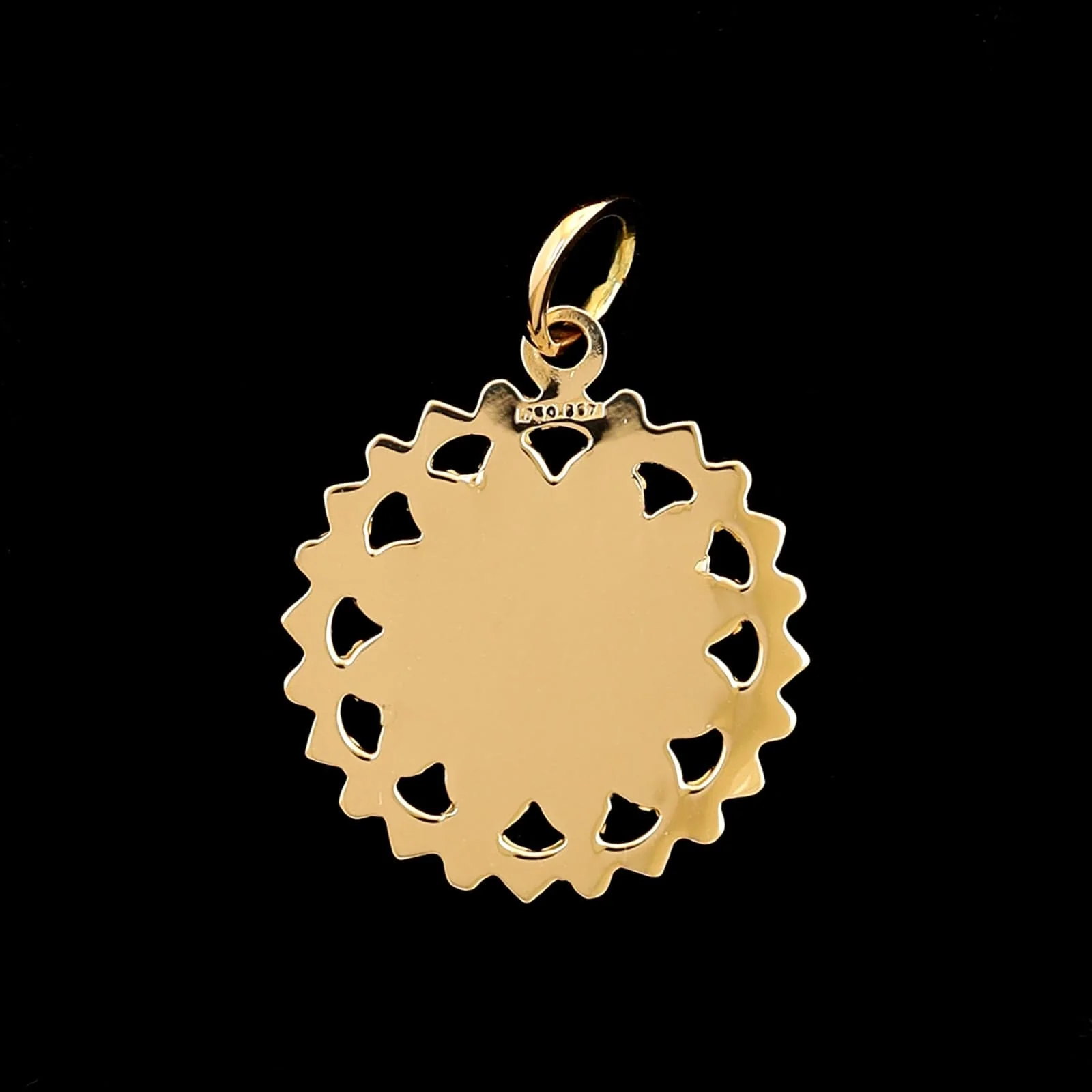 18K Yellow Gold Estate Virgin Mary Madonna Medal - Image 2