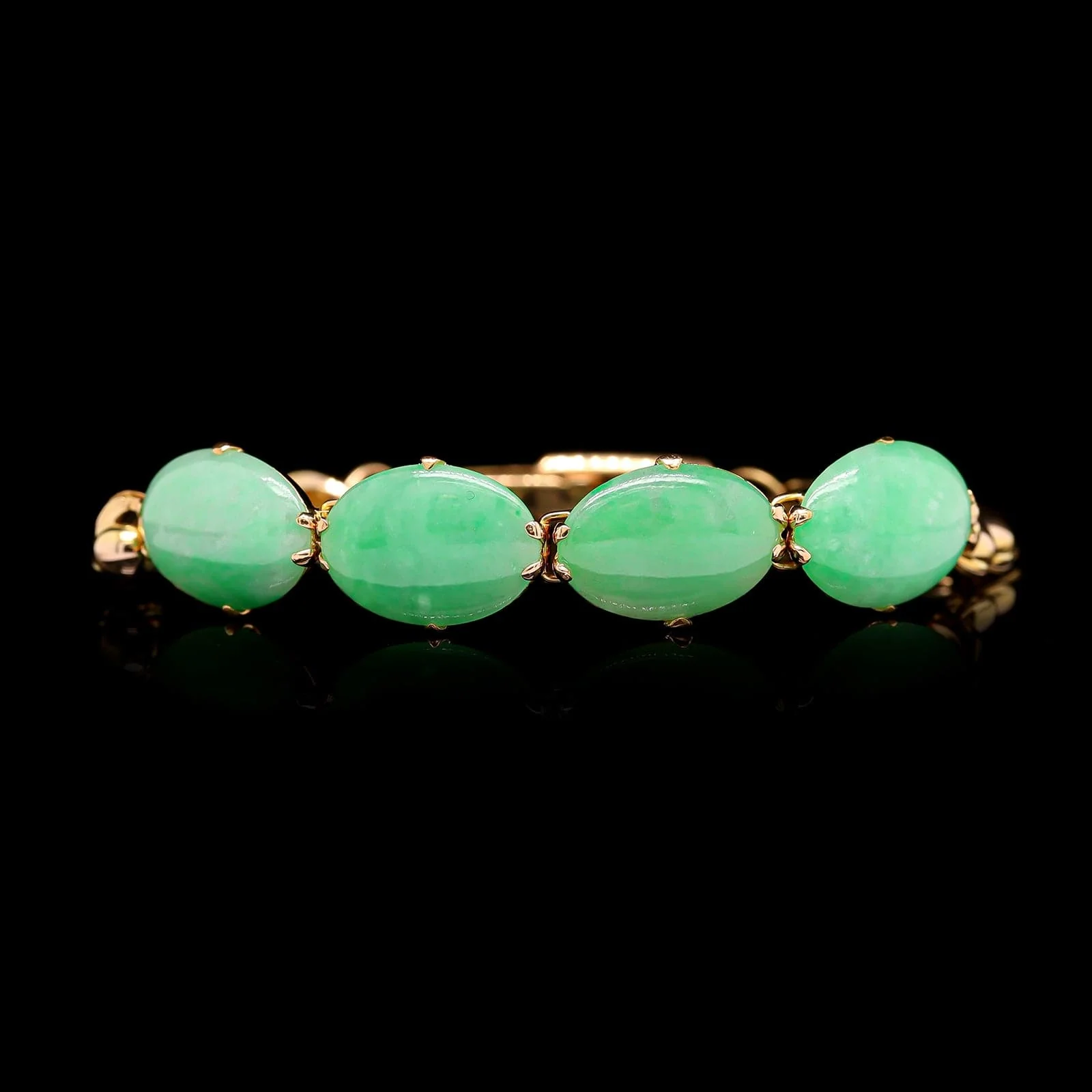 22K Yellow Gold Estate Jadeite Bracelet