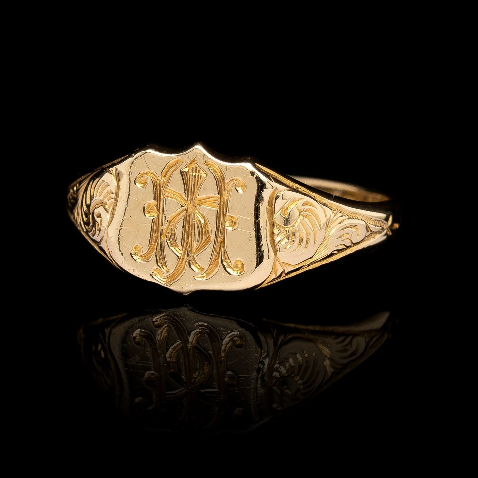 Antique 18K Yellow Gold Estate Signet Ring