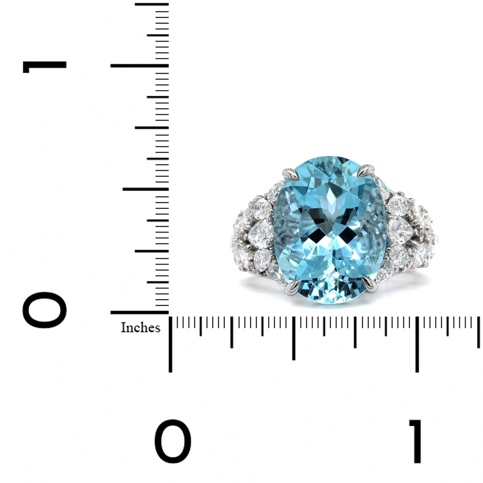 18K White Gold Oval Aquamarine Diamond Ring - Image 3
