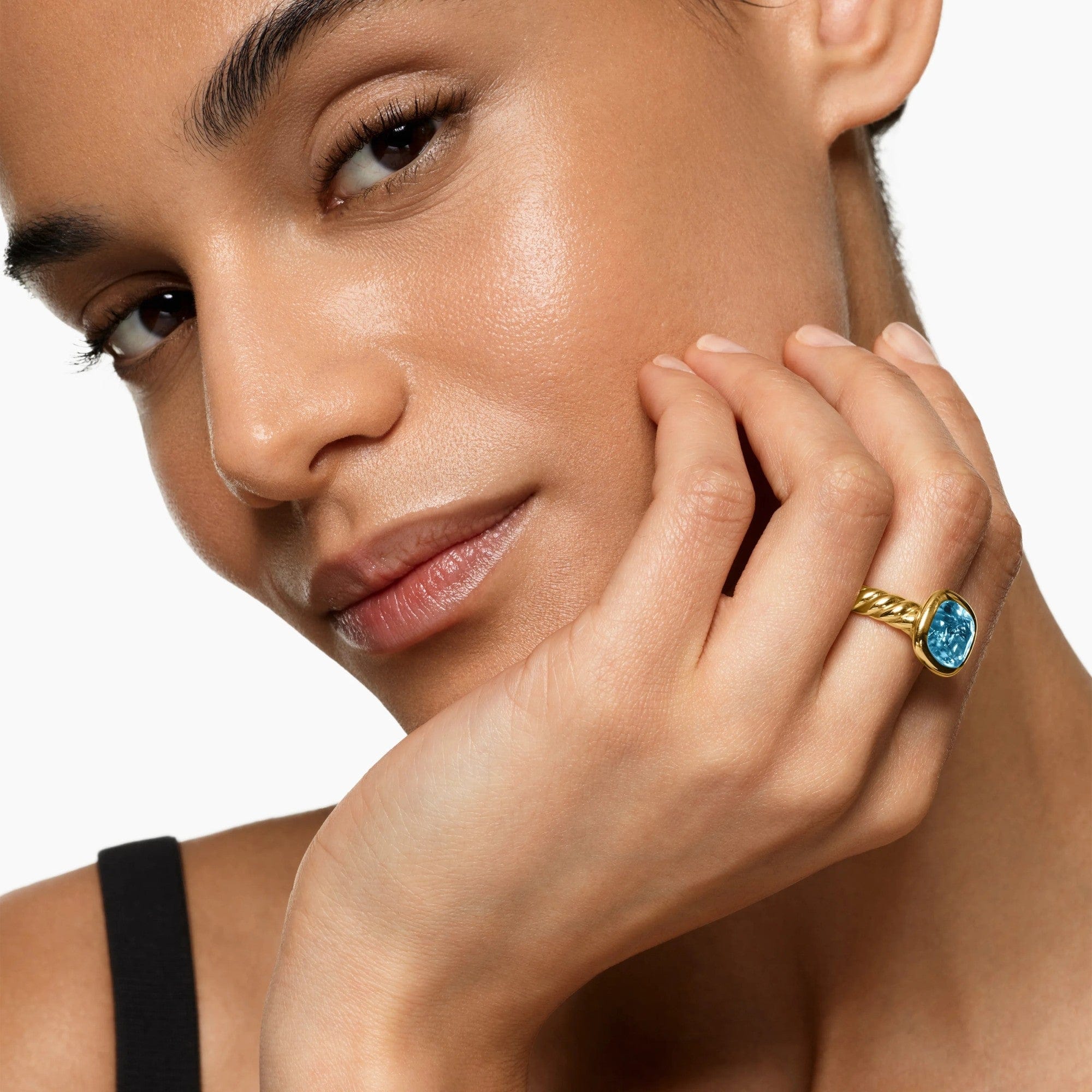 DY Mercer® Stone Ring 18K Yellow Gold with Sky Blue Topaz, 10mm - Image 3