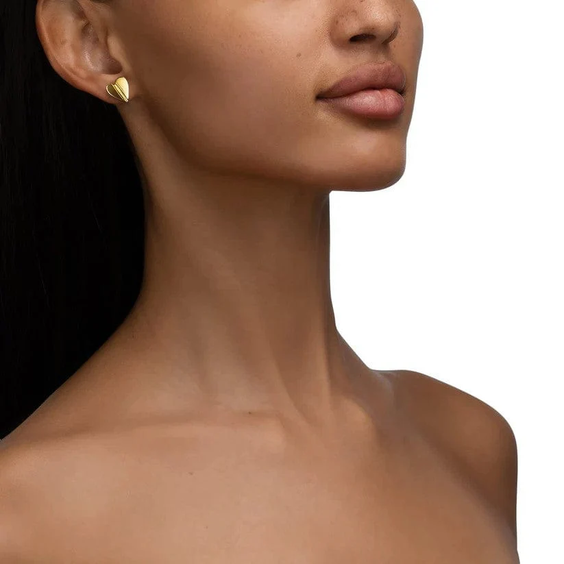 CADAR 18K Yellow Gold Folded Wings of Love Heart Stud Earrings - Image 3