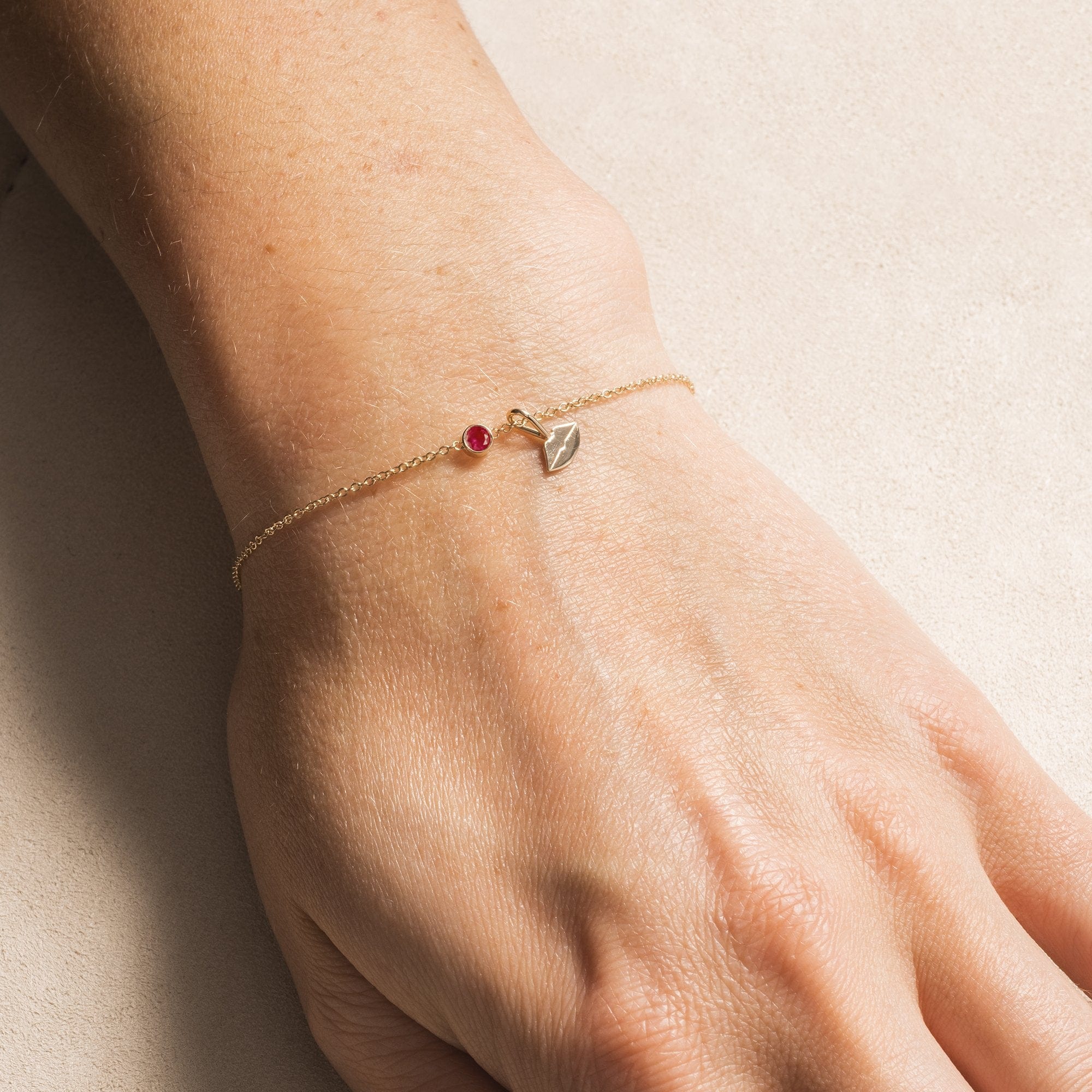 14K Yellow Gold Lips Charm - Image 2