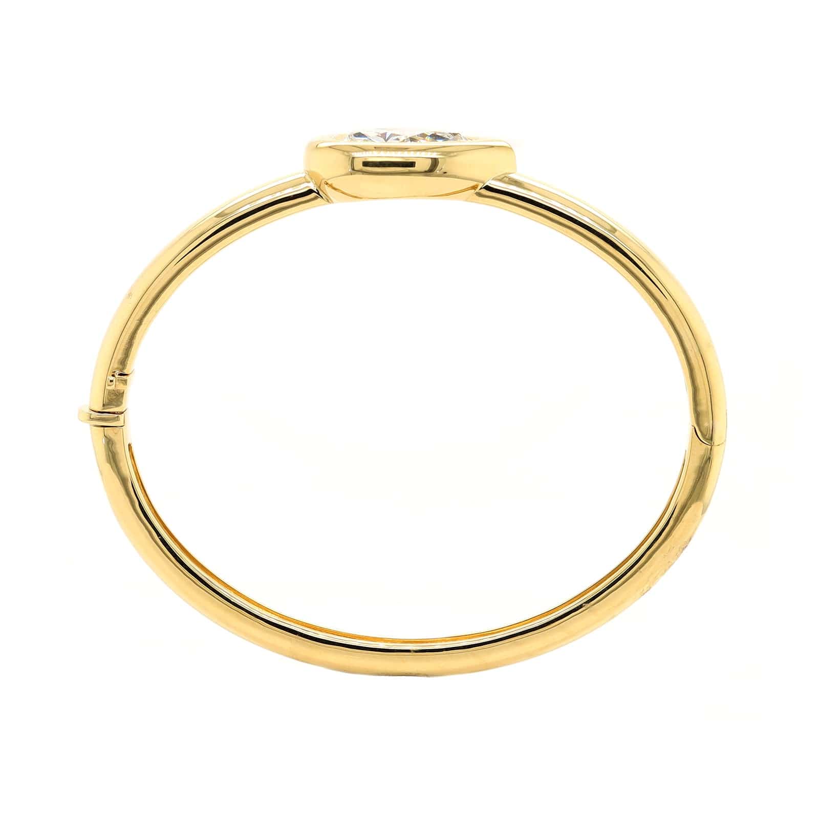 18K Yellow Gold Pear Shaped Diamond Bangle Bracelet - Image 3