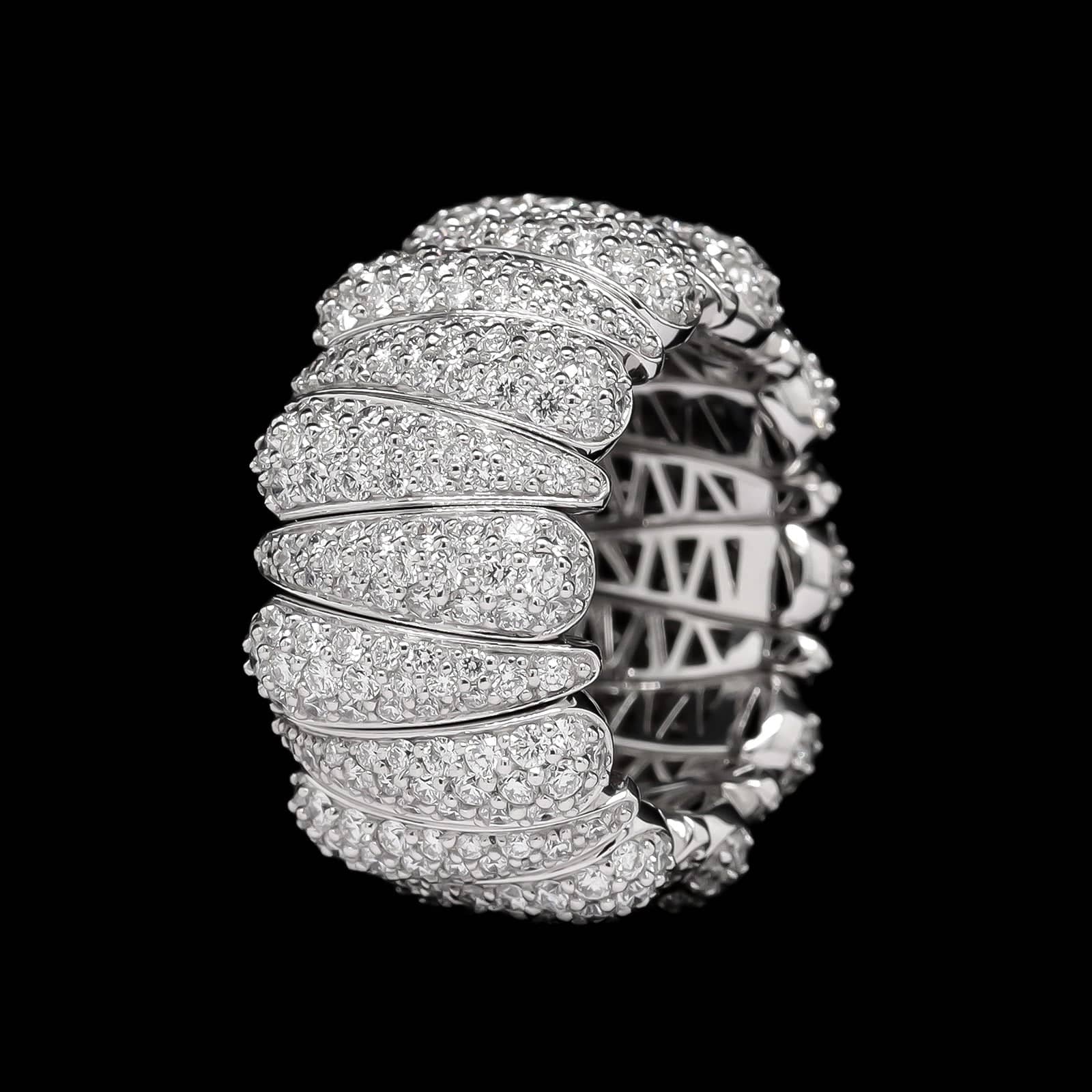Demeglio 18K White Gold Estate Artiglio Diamond Tapered Link Stretch Ring - Image 2