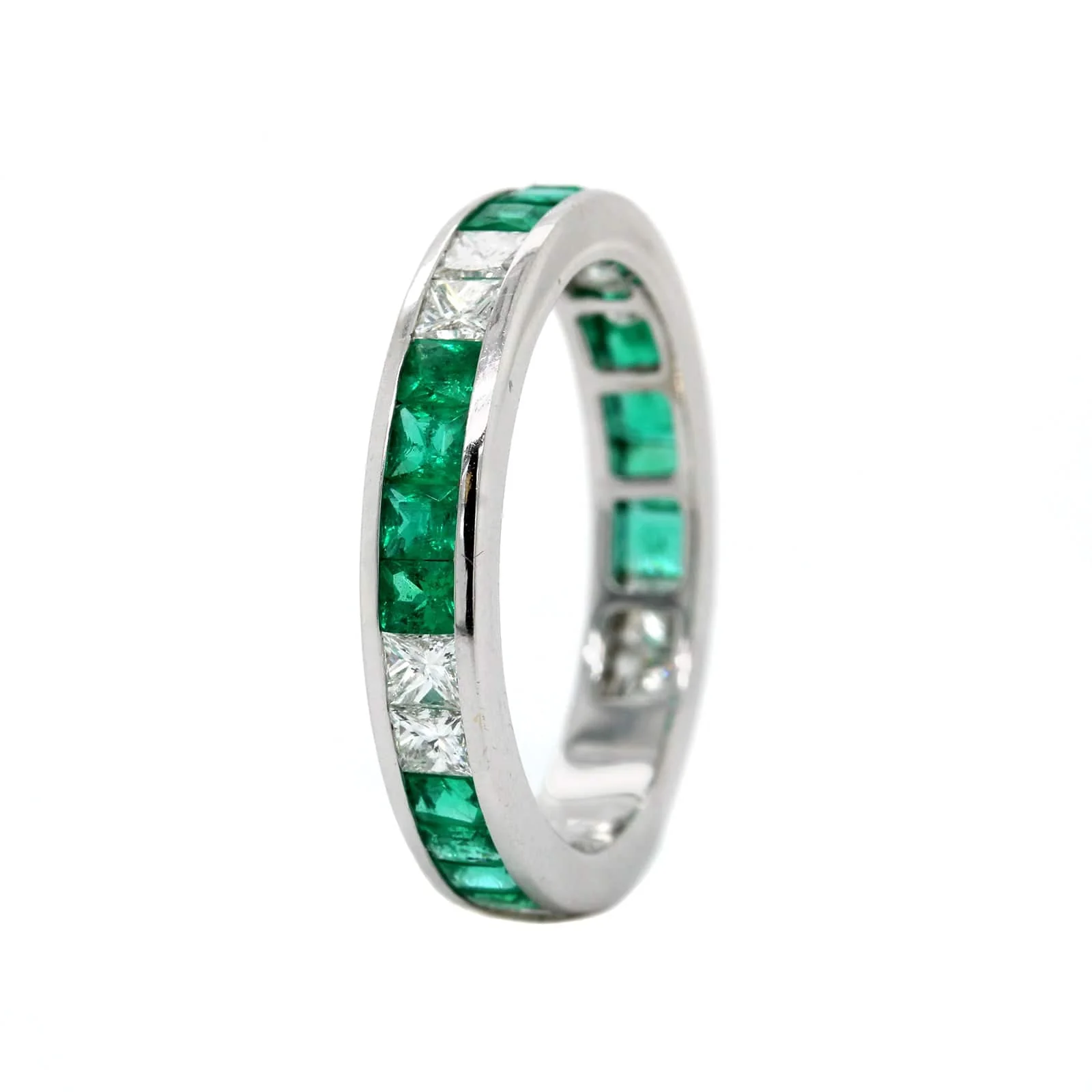 18K White Gold Alternating Emerald & Diamond Eternity Band - Image 2