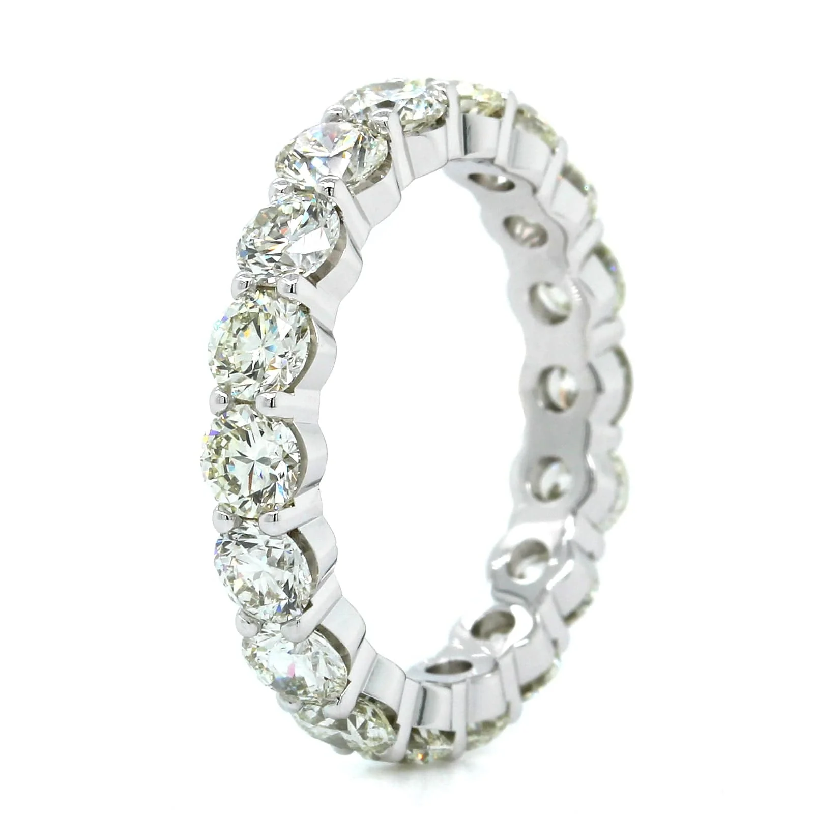 18K White Gold Shared Prong Diamond Eternity Band - Image 2