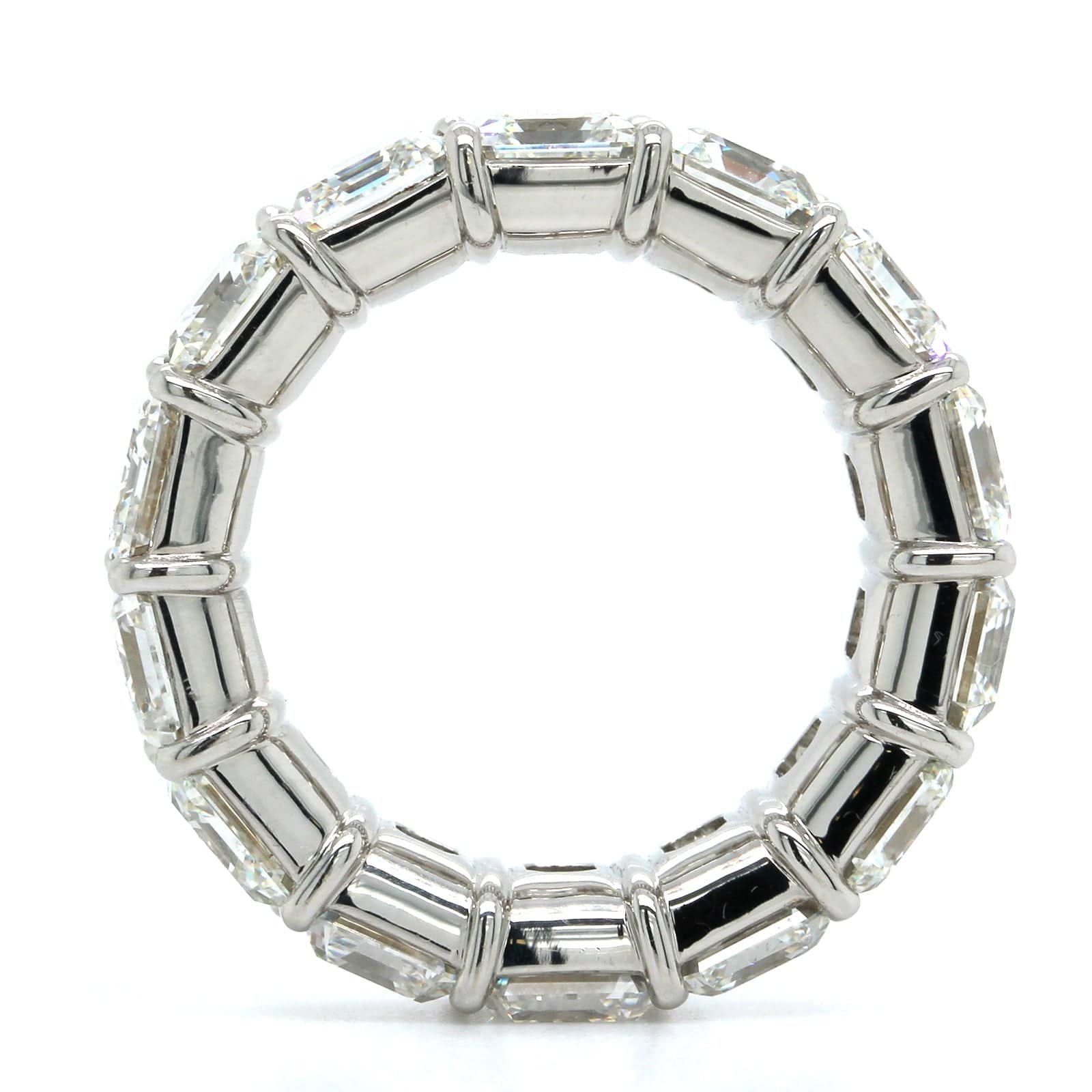 18K White Gold Emerald Cut Diamond Eternity Band - Image 3