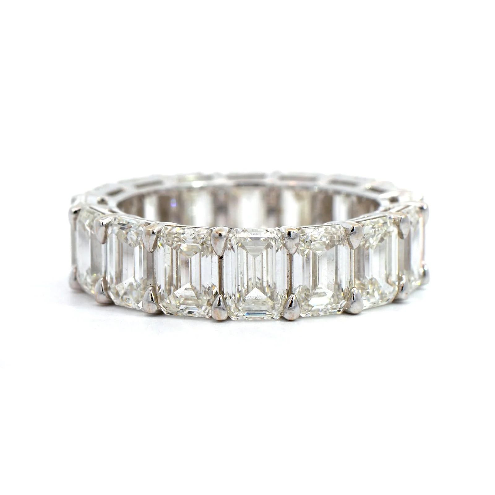 Platinum Shared Prong Emerald Cut Diamond Eternity Band