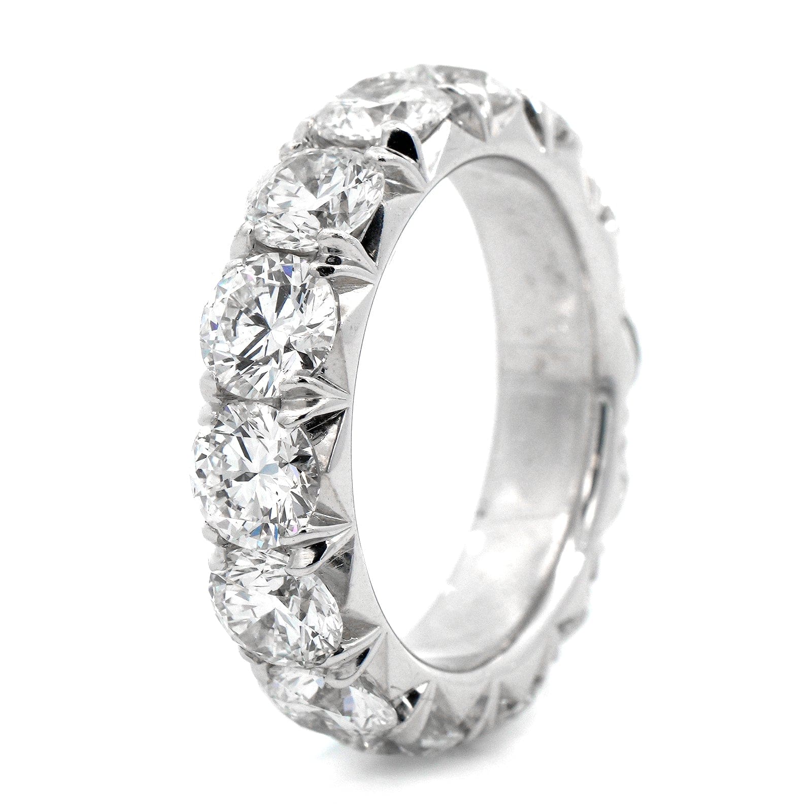 18K White Gold Round Diamond Eternity Band - Image 4