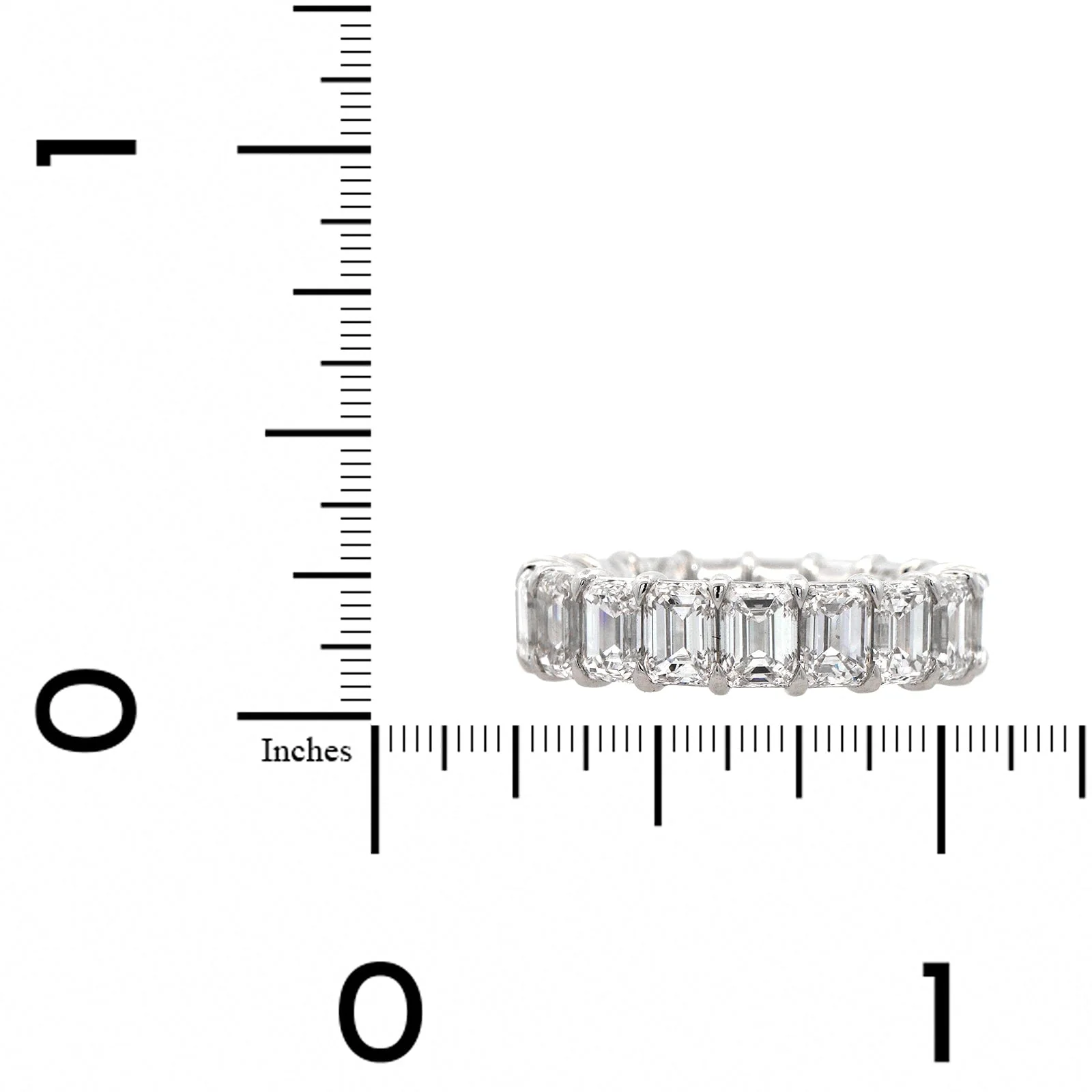 18K White Gold Emerald Cut Diamond Eternity Band - Image 4