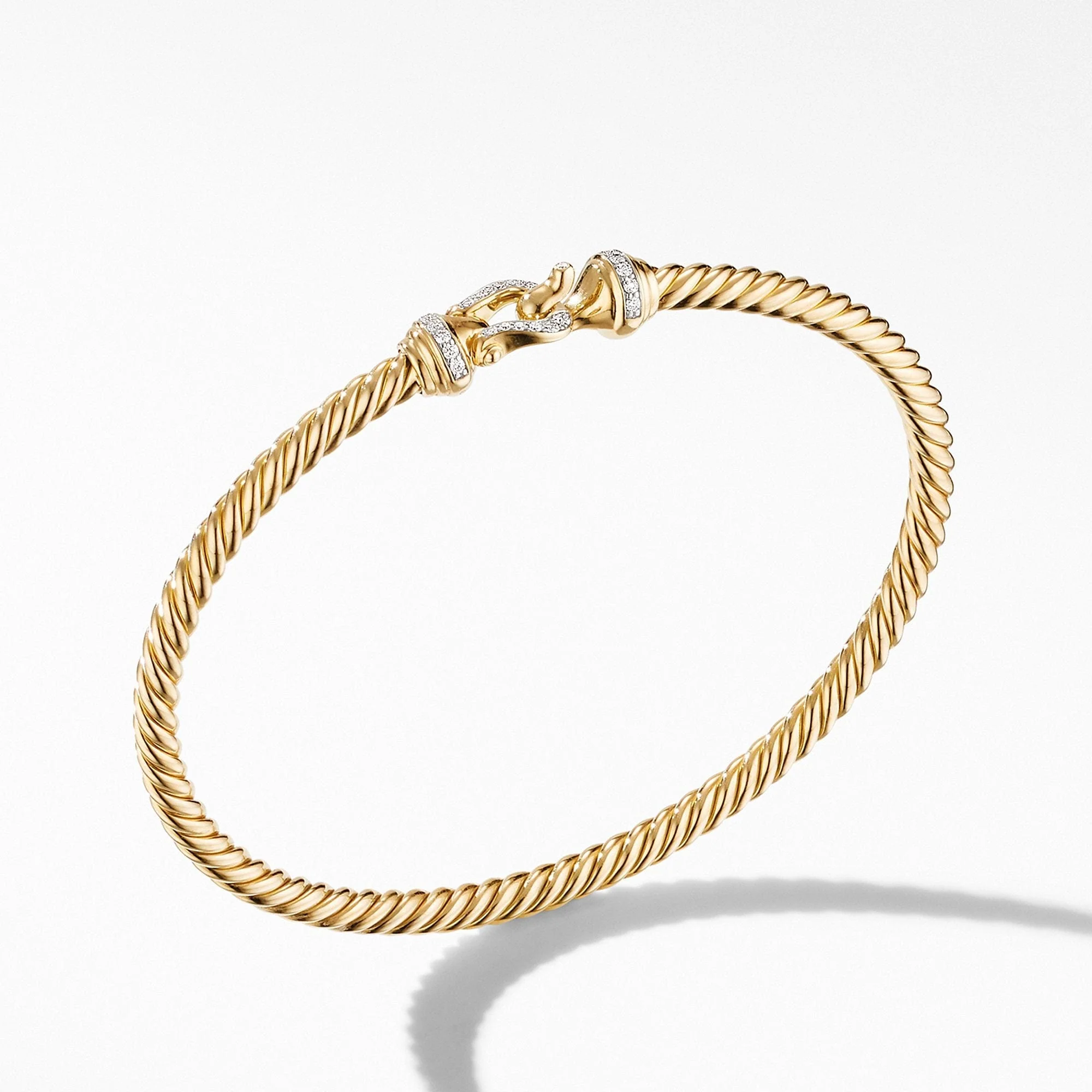 Buckle Bracelet in 18K Yellow Gold with Diamonds