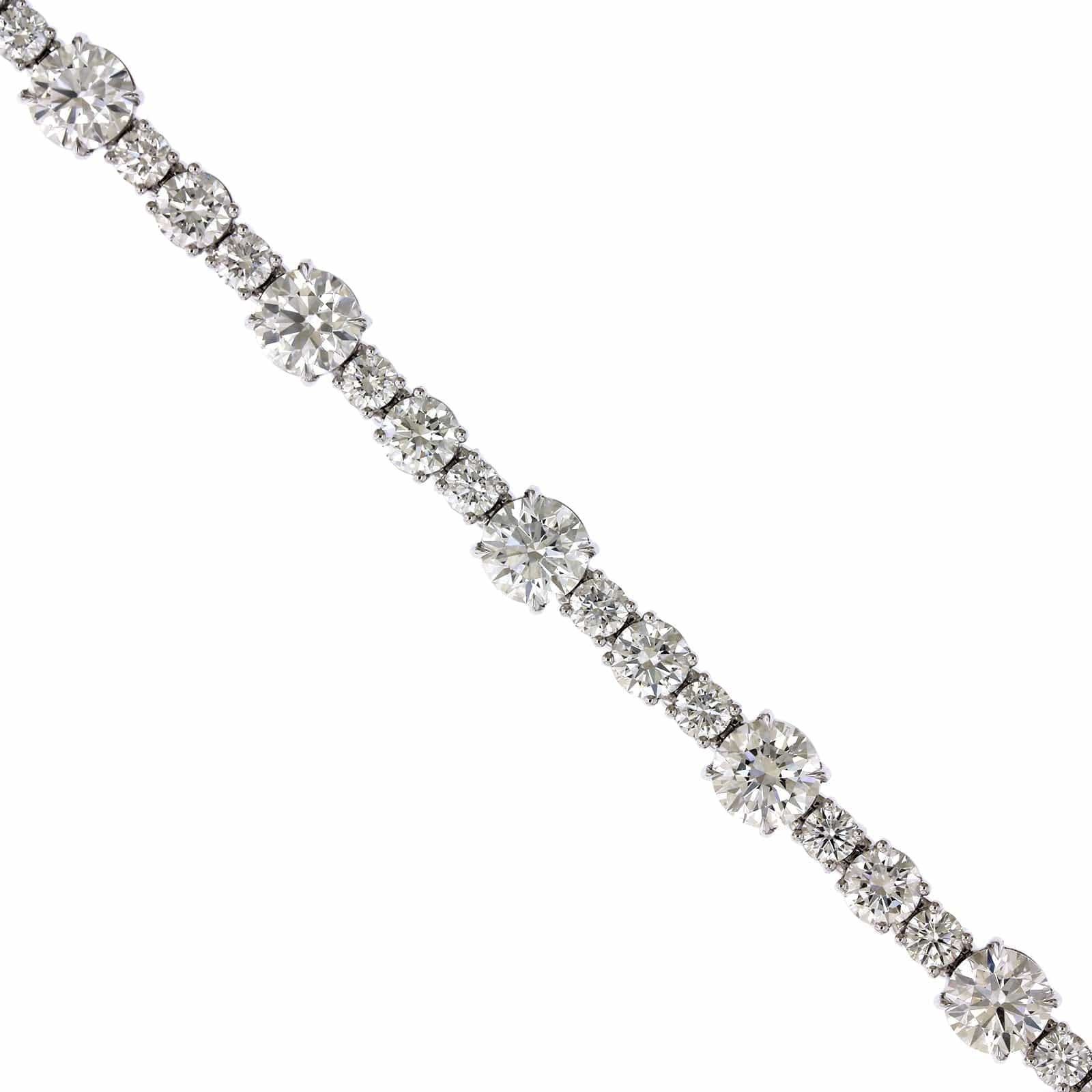 18K White Gold Diamond Bracelet - Image 2