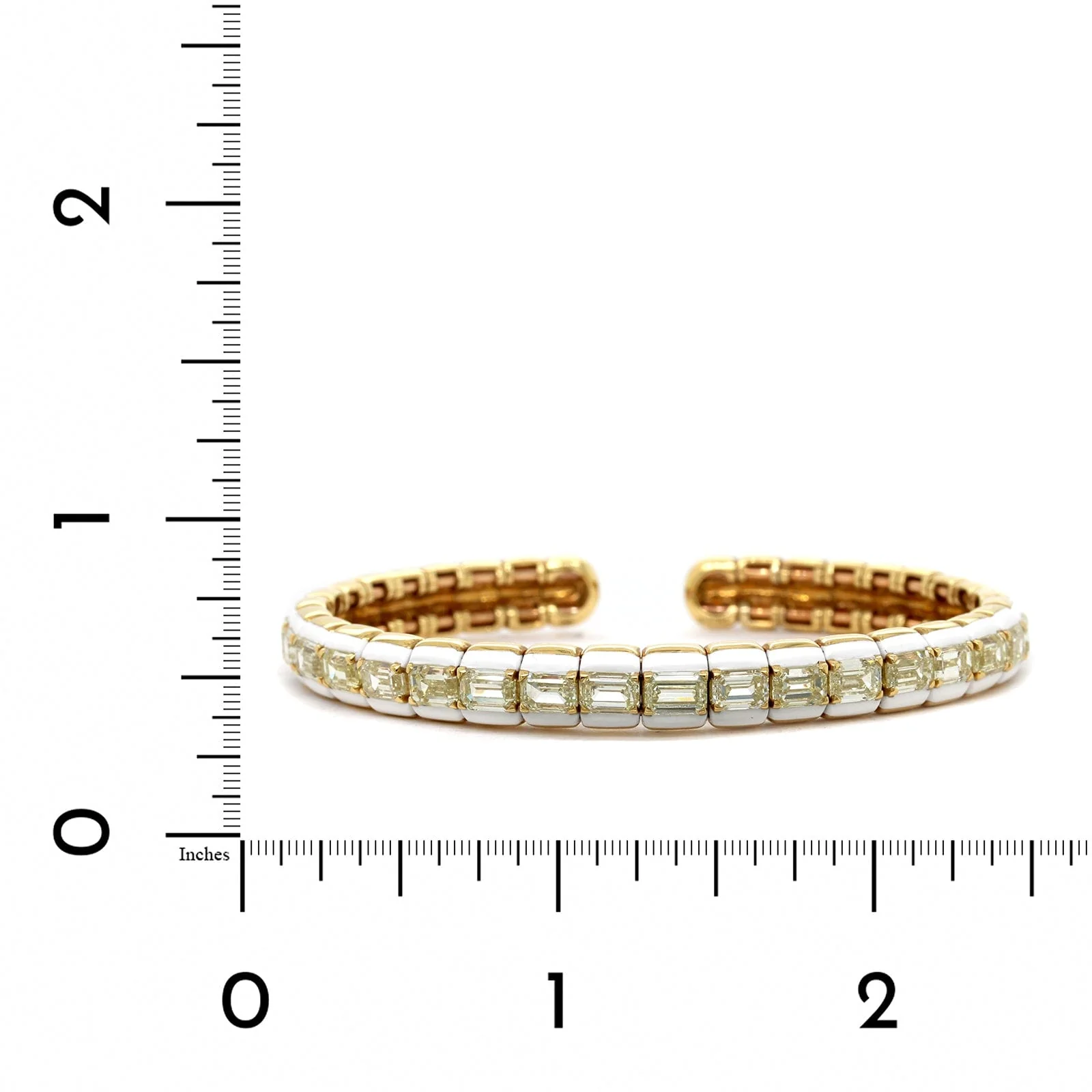 Etho Maria 18K Yellow Gold Diamond and White Ceramic Cuff Bracelet - Image 3