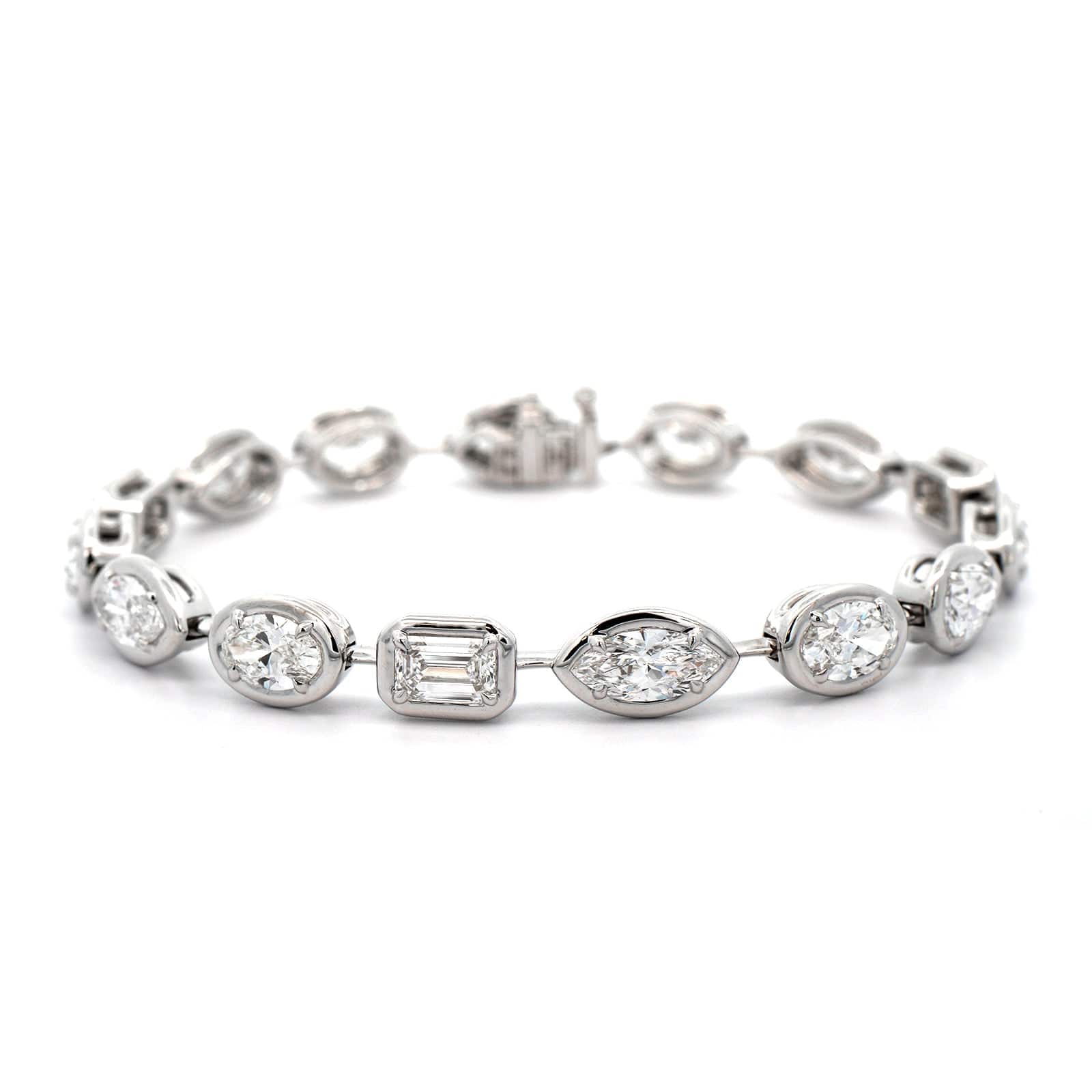 18K White Gold Multi Shaped Diamond Bracelet - Image 4