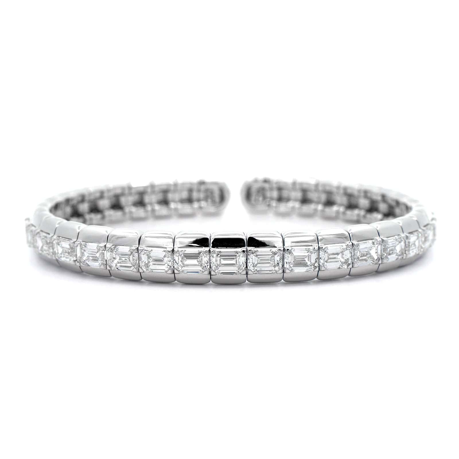 Etho Maria 18K White Gold Emerald Cut Diamond Cuff Bracelet - Image 4