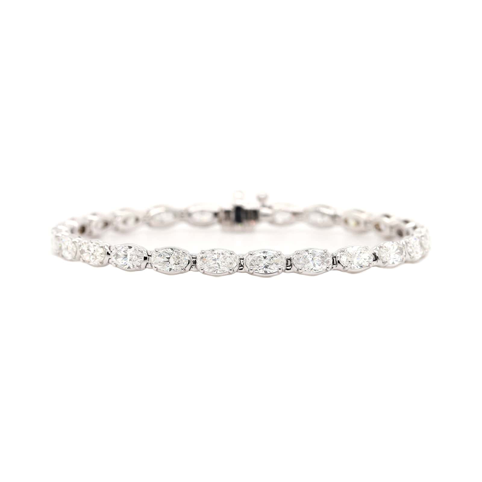 18K White Gold Moval Shaped Diamond Tennis Bracelet - Image 4