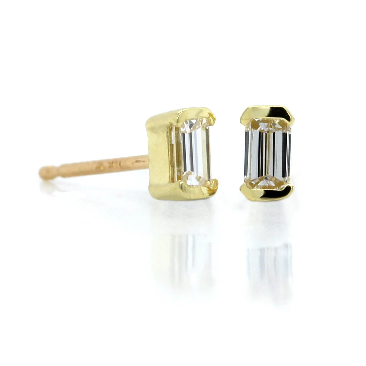 18K Yellow Gold Semi Bezel Emerald Diamond Stud Earrings