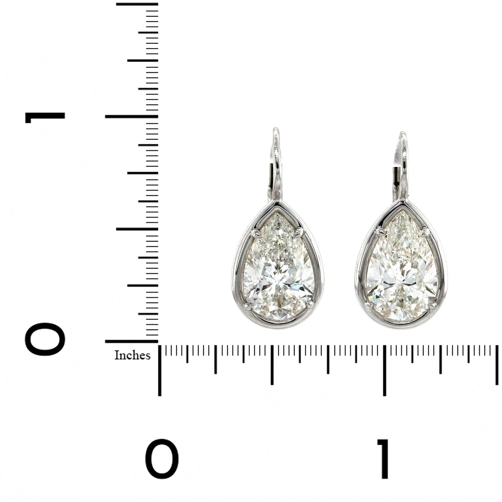18K White Gold Pear Shape Diamond Drop Earrings - Image 2