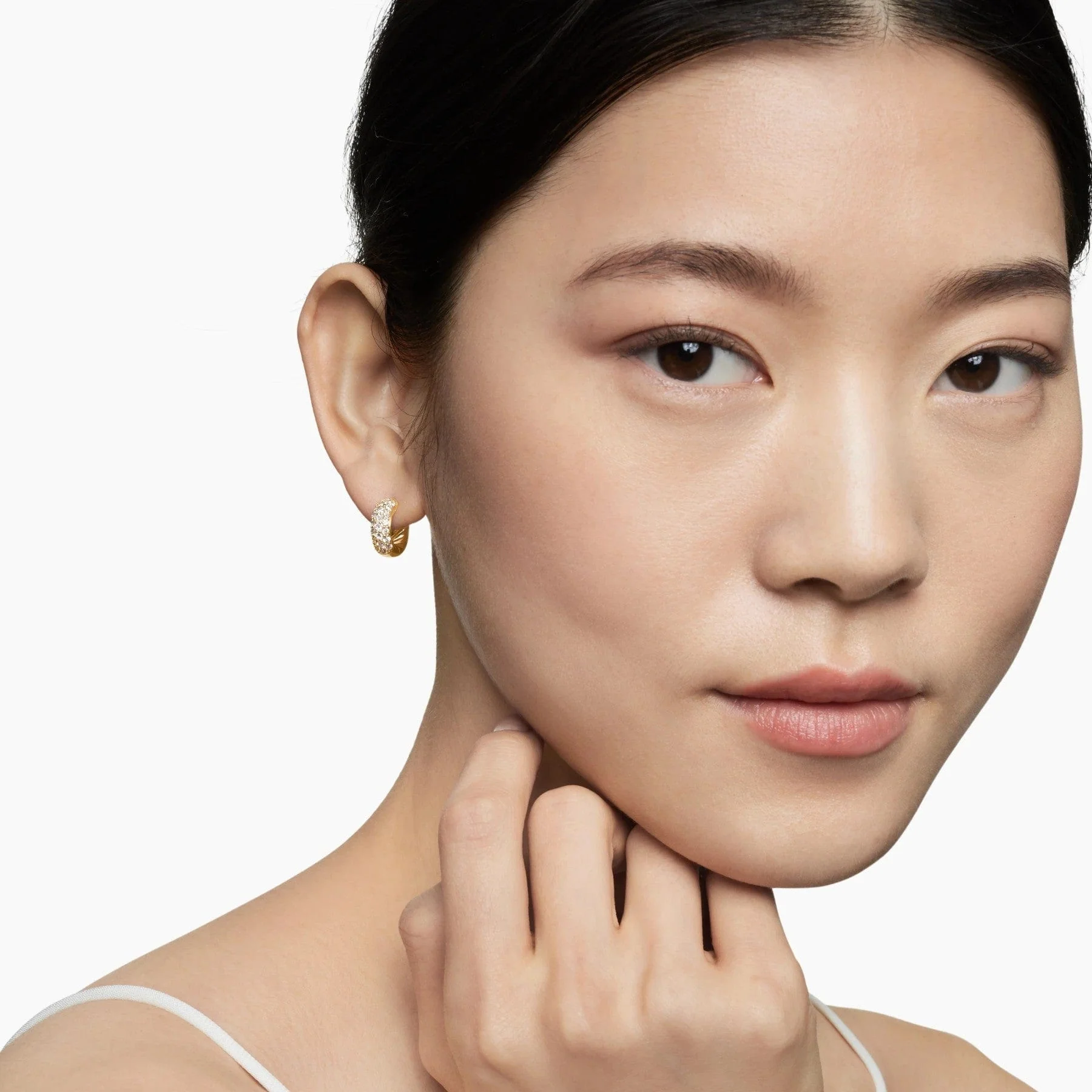 DY Mercer® Micro Hoop Earrings 18K Yellow Gold with Diamonds, 13.5mm - Image 3
