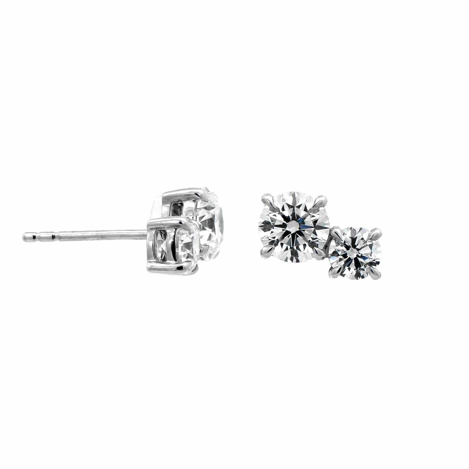 18K White Gold 2 Stone Round Diamond Stud Earrings