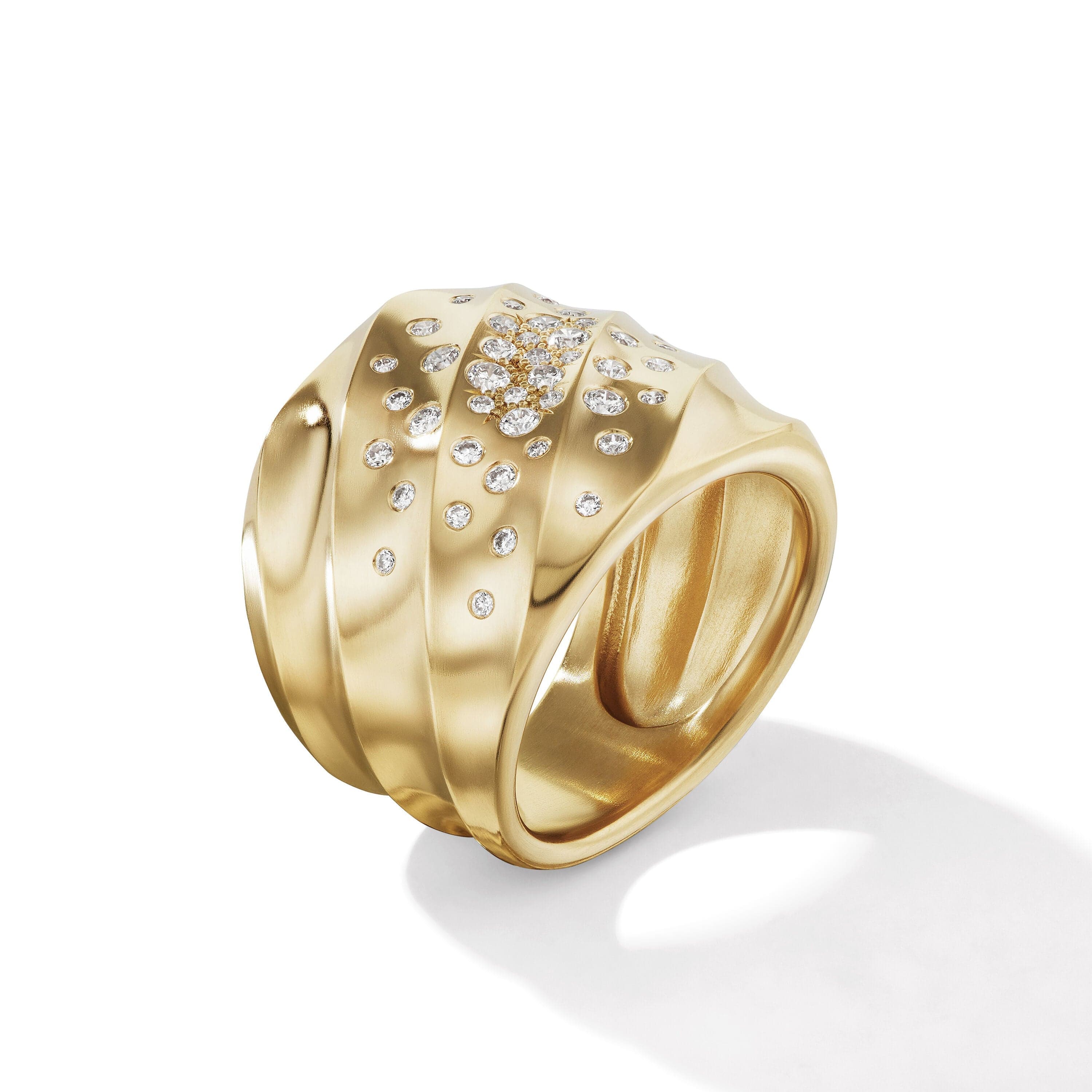 Cable Edge Saddle Ring in Recycled 18K Yellow Gold with Pavé Diamonds - Image 2