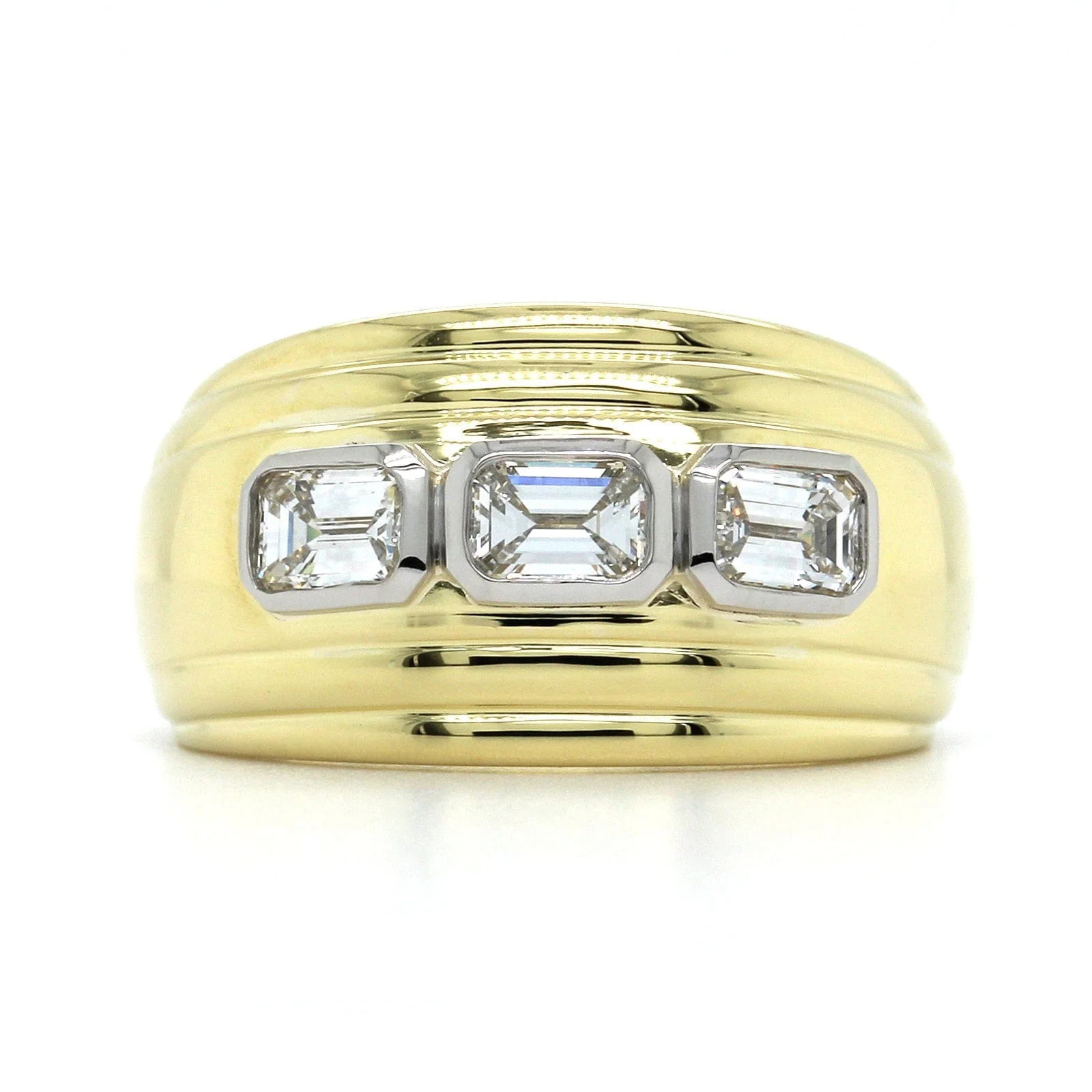 18K Yellow Gold Emerald Cut Diamond 3 Stone Ring - Image 4