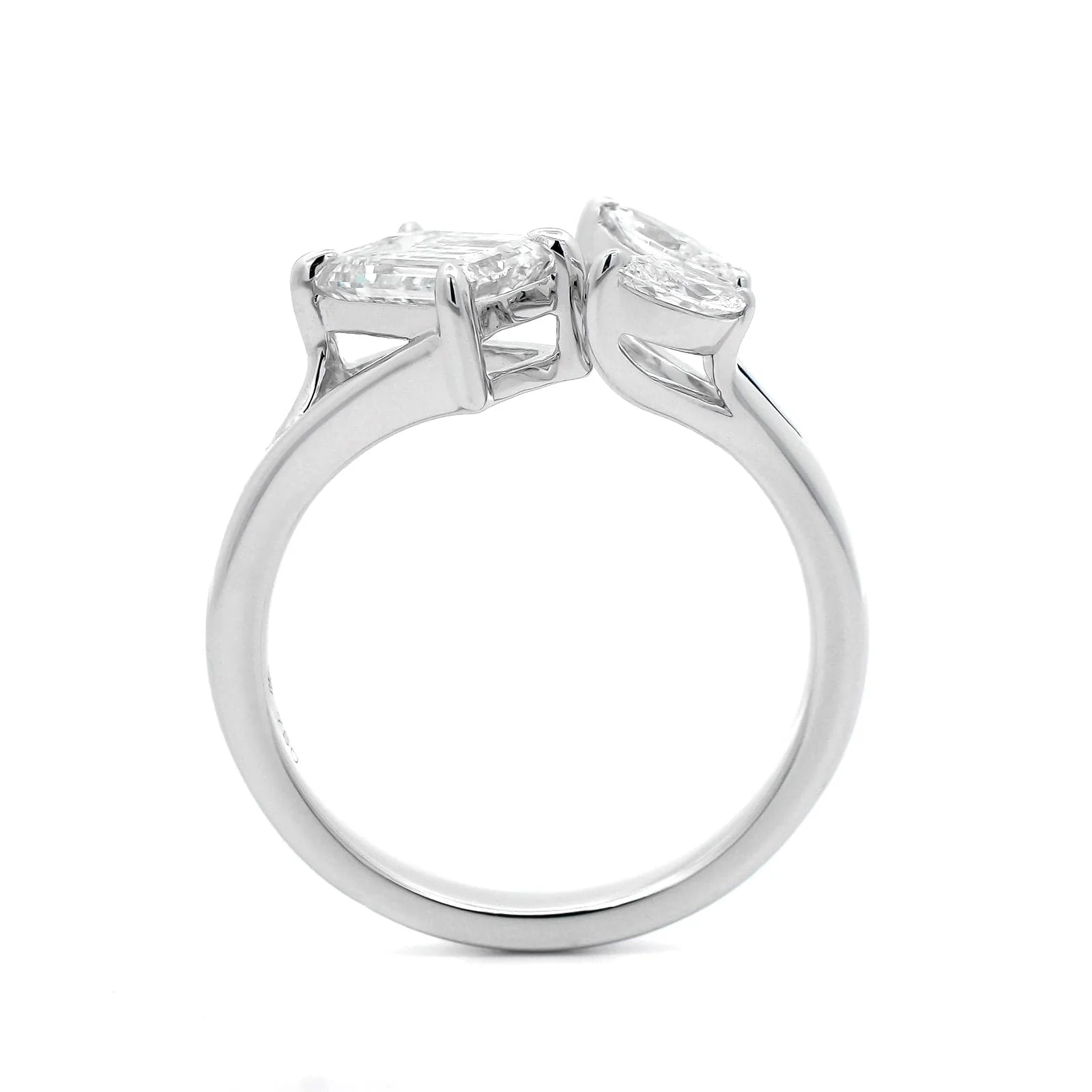 18K White Gold Open Vine Diamond Ring - Image 3