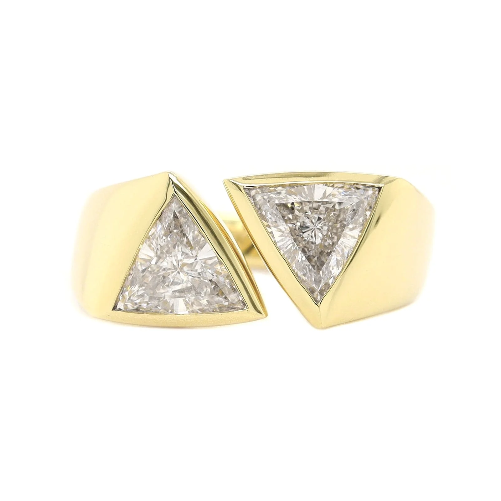 18K Yellow Gold Bezel Set Trillion Diamond Ring