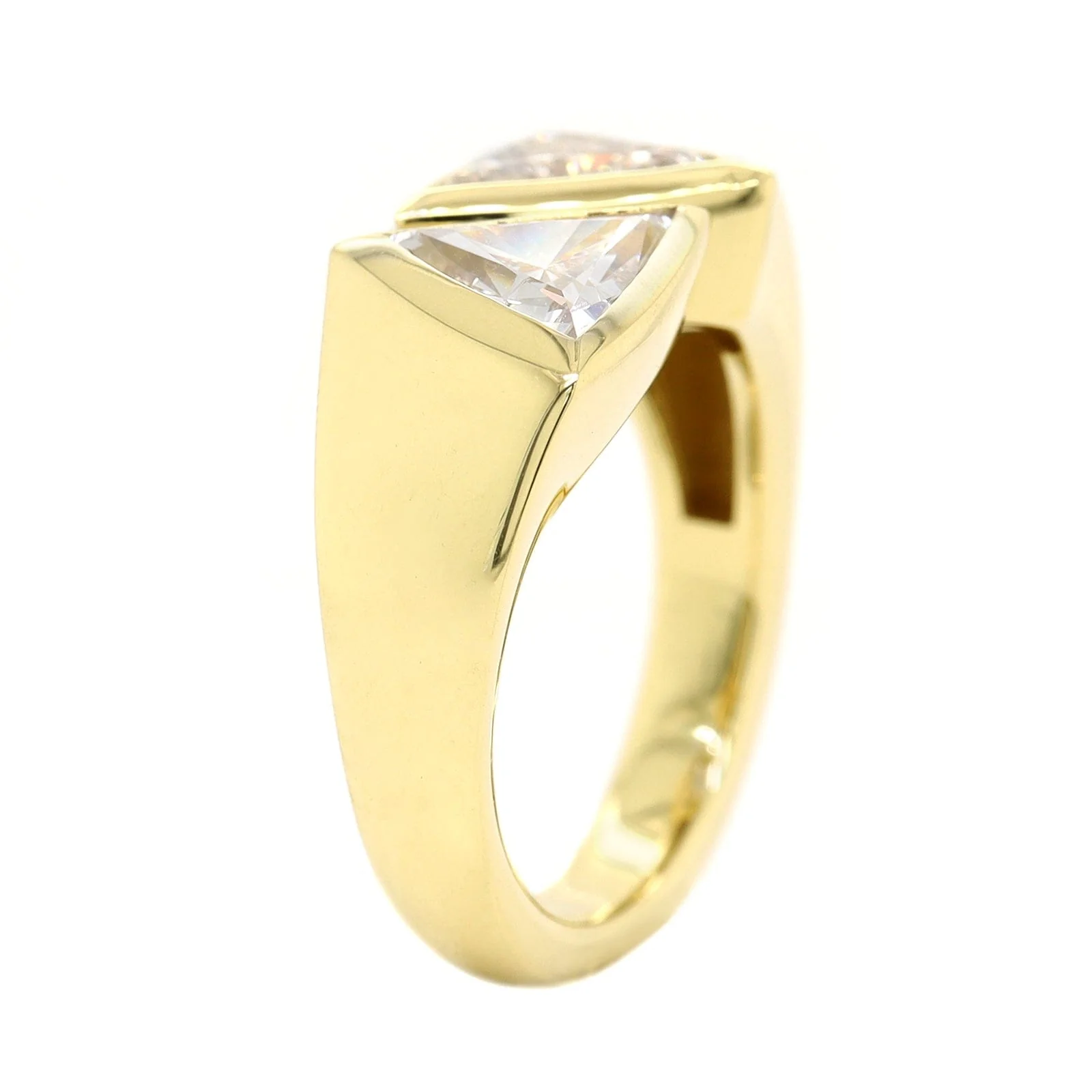 18K Yellow Gold Bezel Set Trillion Diamond Ring - Image 2