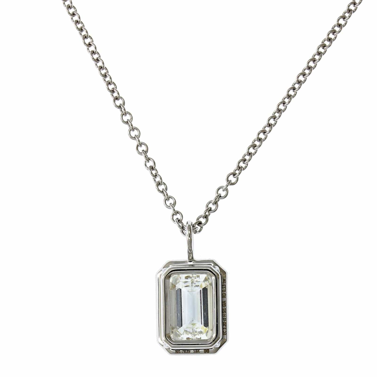 18K White Gold Emerald Cut Diamond Halo Pendant - Image 2